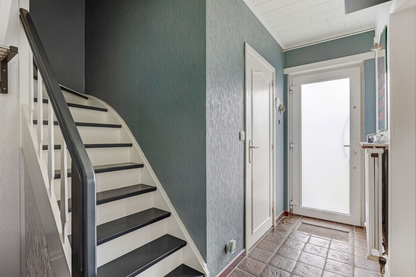 Instapklare HOB met 3 slpk., garage en zuid-tuin foto 2