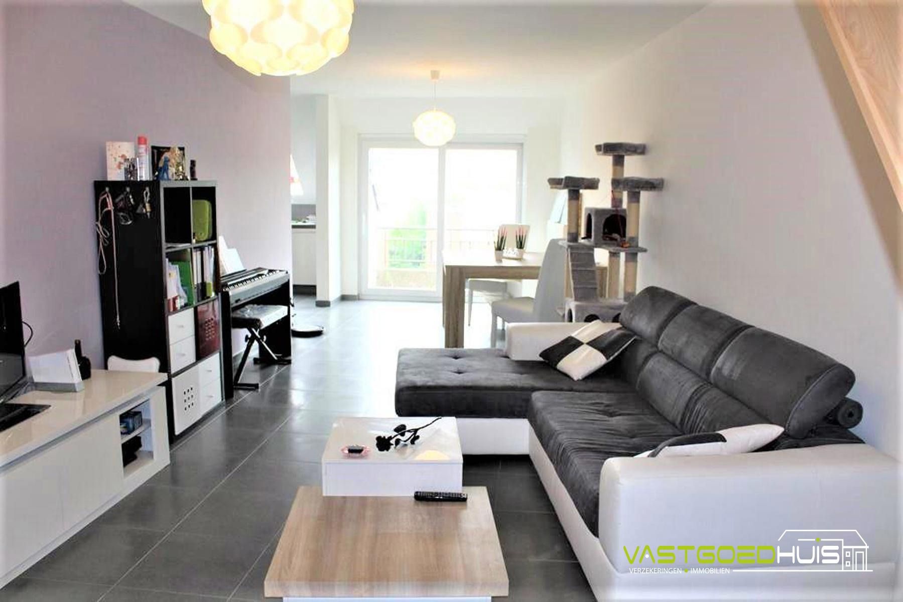 Moderne duplex met 3 slps, 2 badkamers en autostaanplaats! foto 5