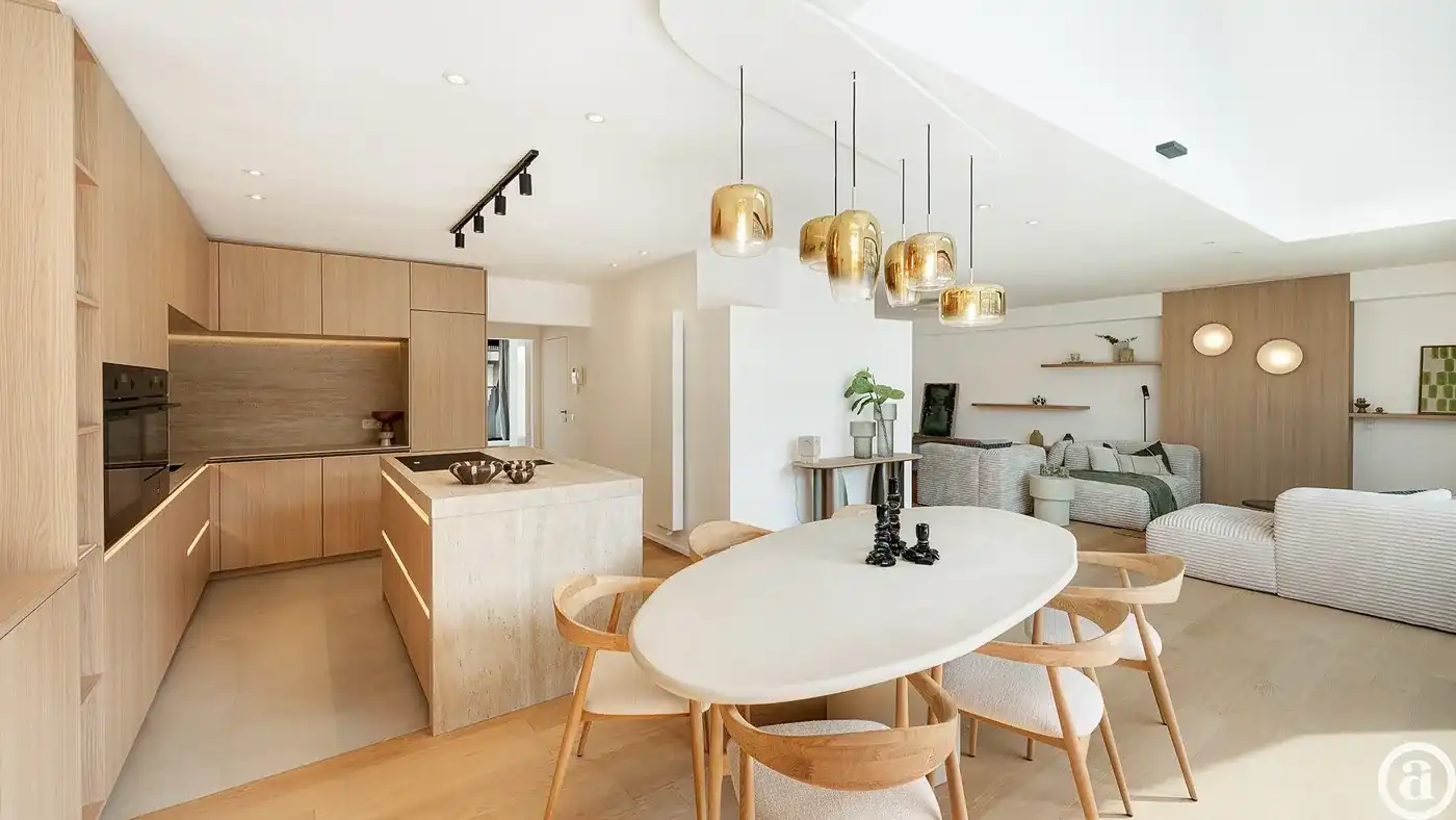 Ruime gerenoveerde duplex met 5 slaapkamers in Knokke        foto 5