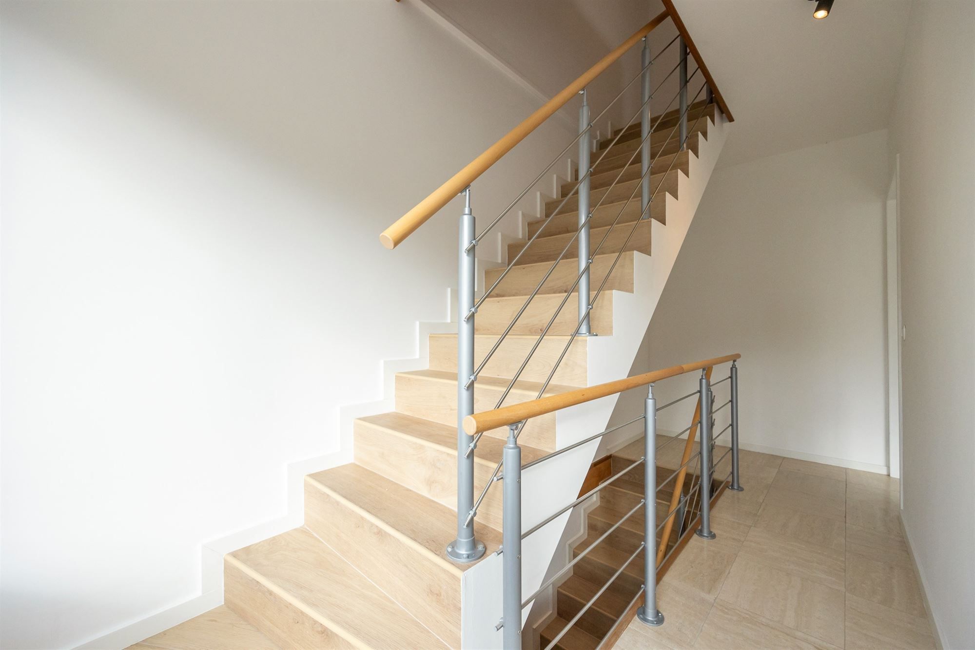 Gezinswoning woning met drie slaapkamers en tuin foto 9