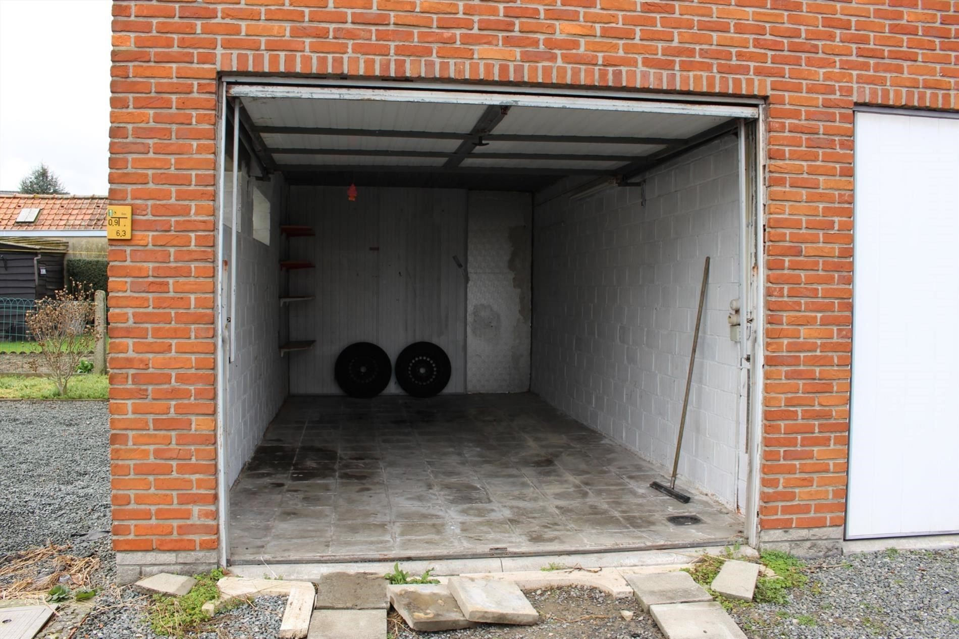 Rustig gelegen appartement met 2 slaapkamers en garage. foto 10