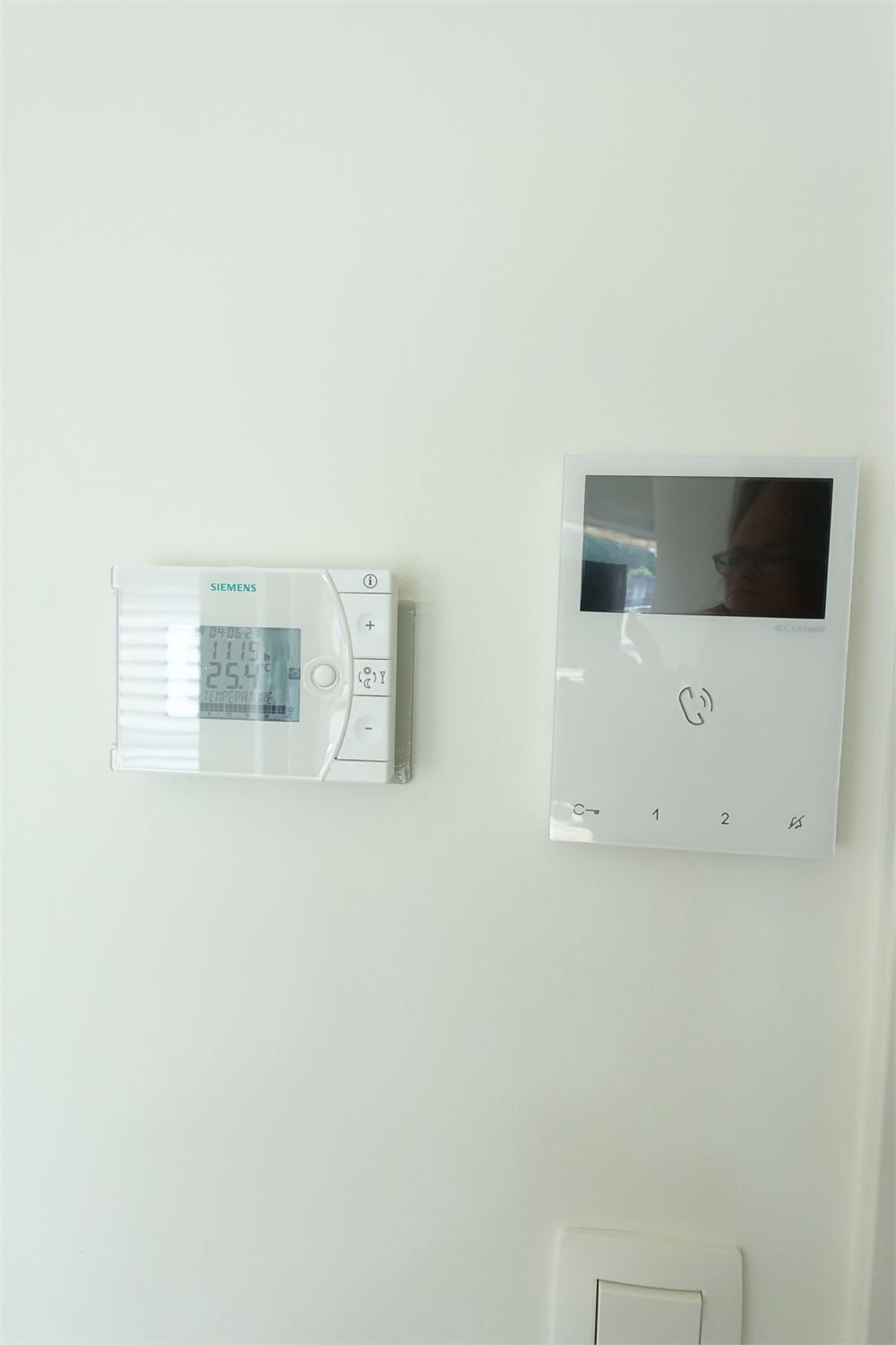 Centraal gelegen appartement met zicht op de vaart ,2 slaapkamers, terras en afgesloten staanplaats. foto 12