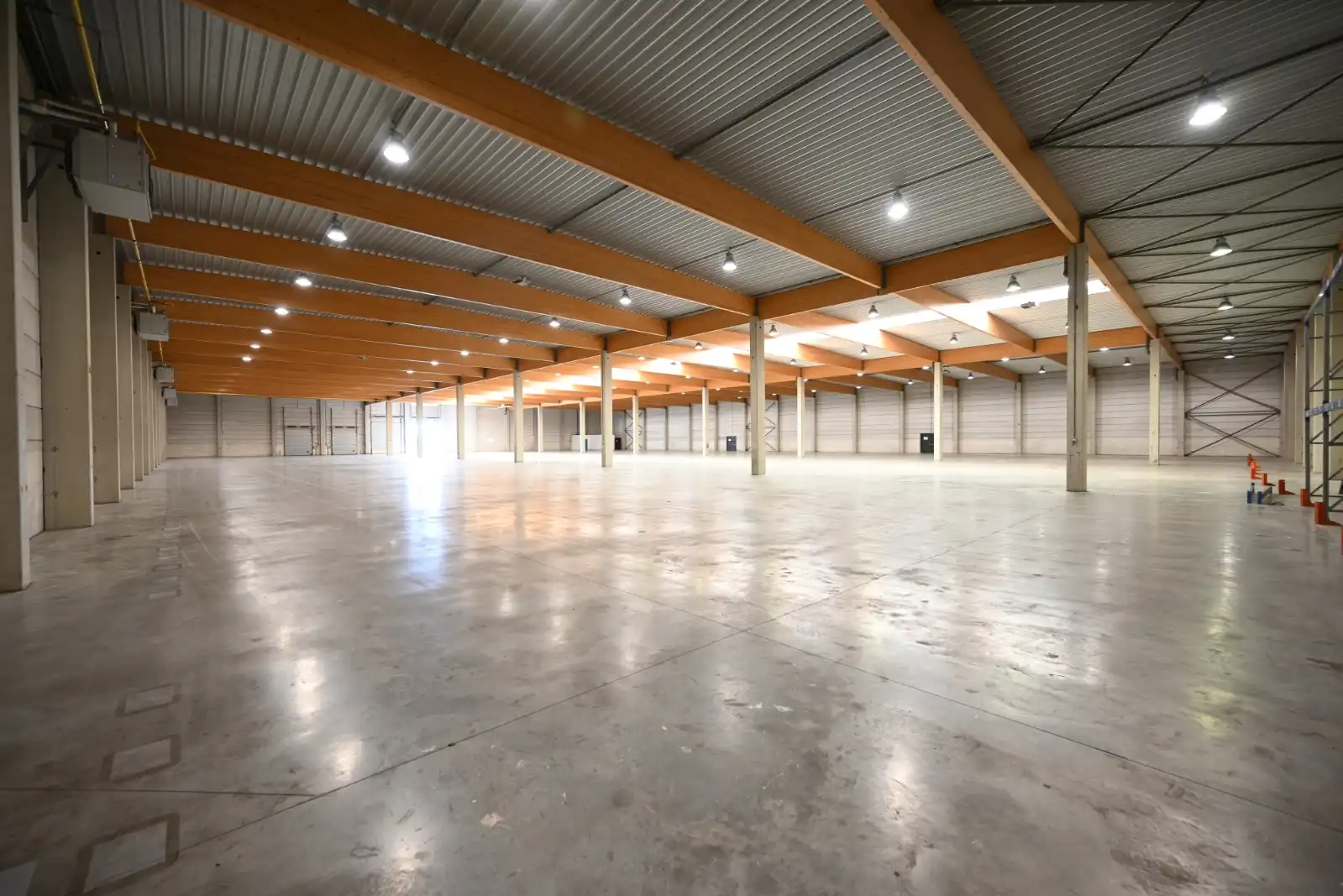Magazijn van 6.000 m² op een terrein van 10.137 m² foto 13
