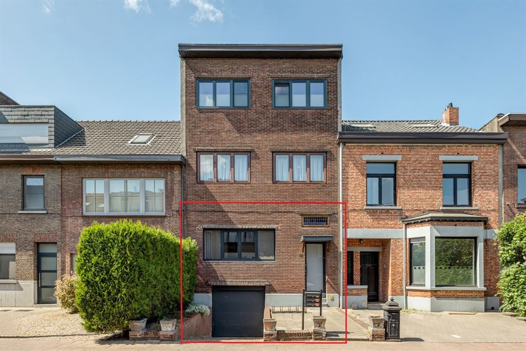 Hoofdfoto van de publicatie: Gelijkvloers appartement met tuin en garage