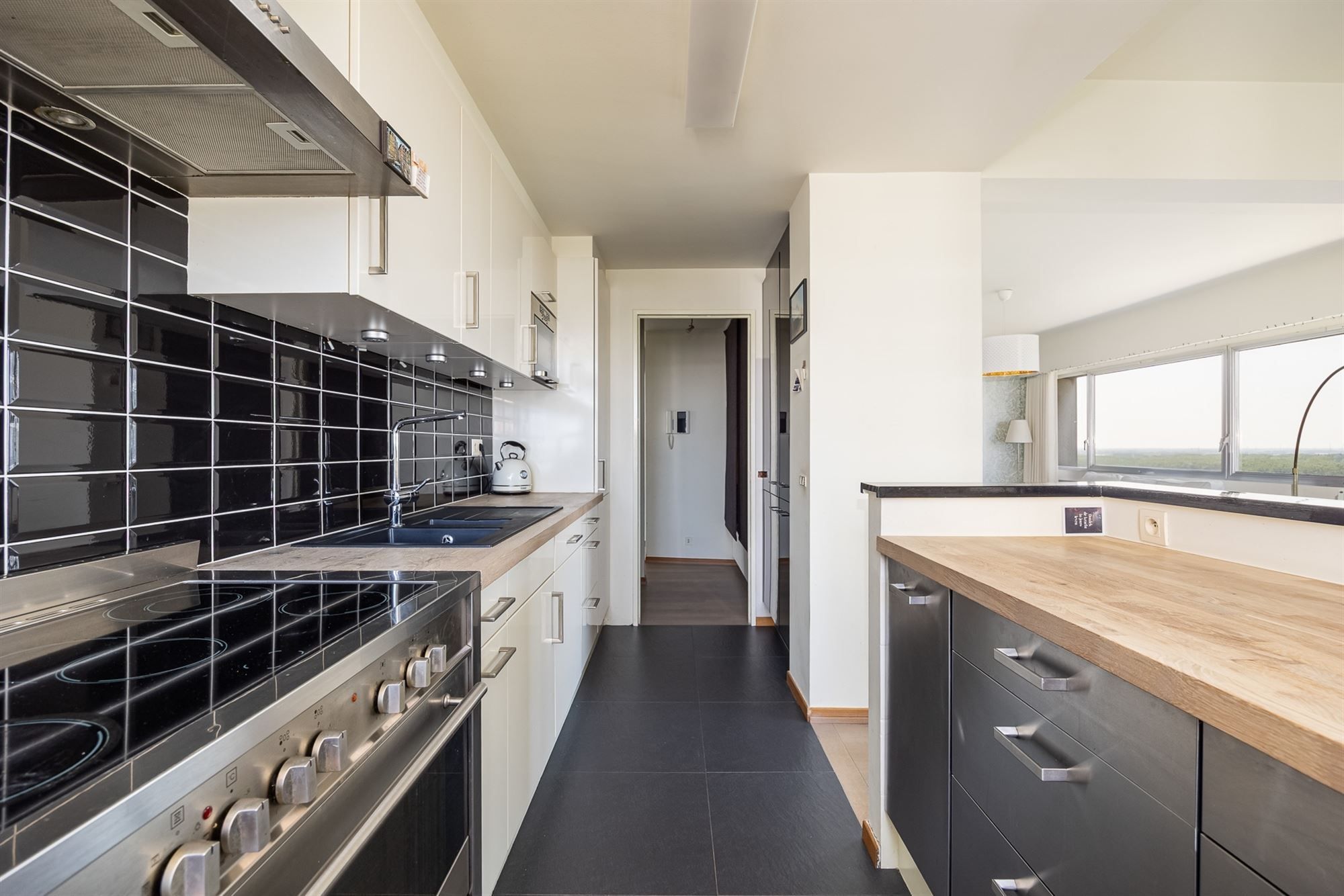 Appartement in 'de Riverside Tower' met prachtig uitzicht foto 7