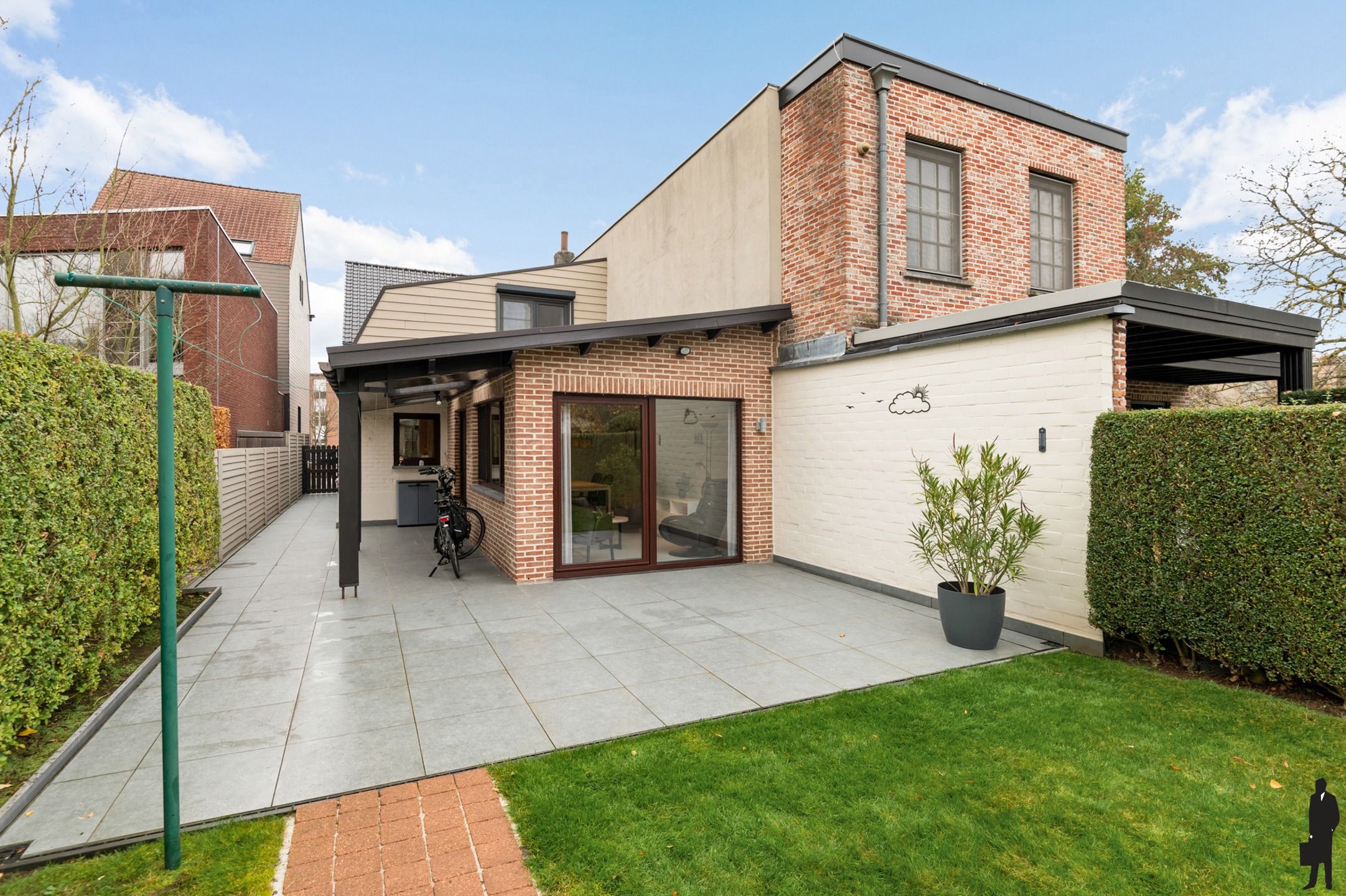 HOB met 4 slpks, bureau en prachtige tuin in centrum Edegem foto 11