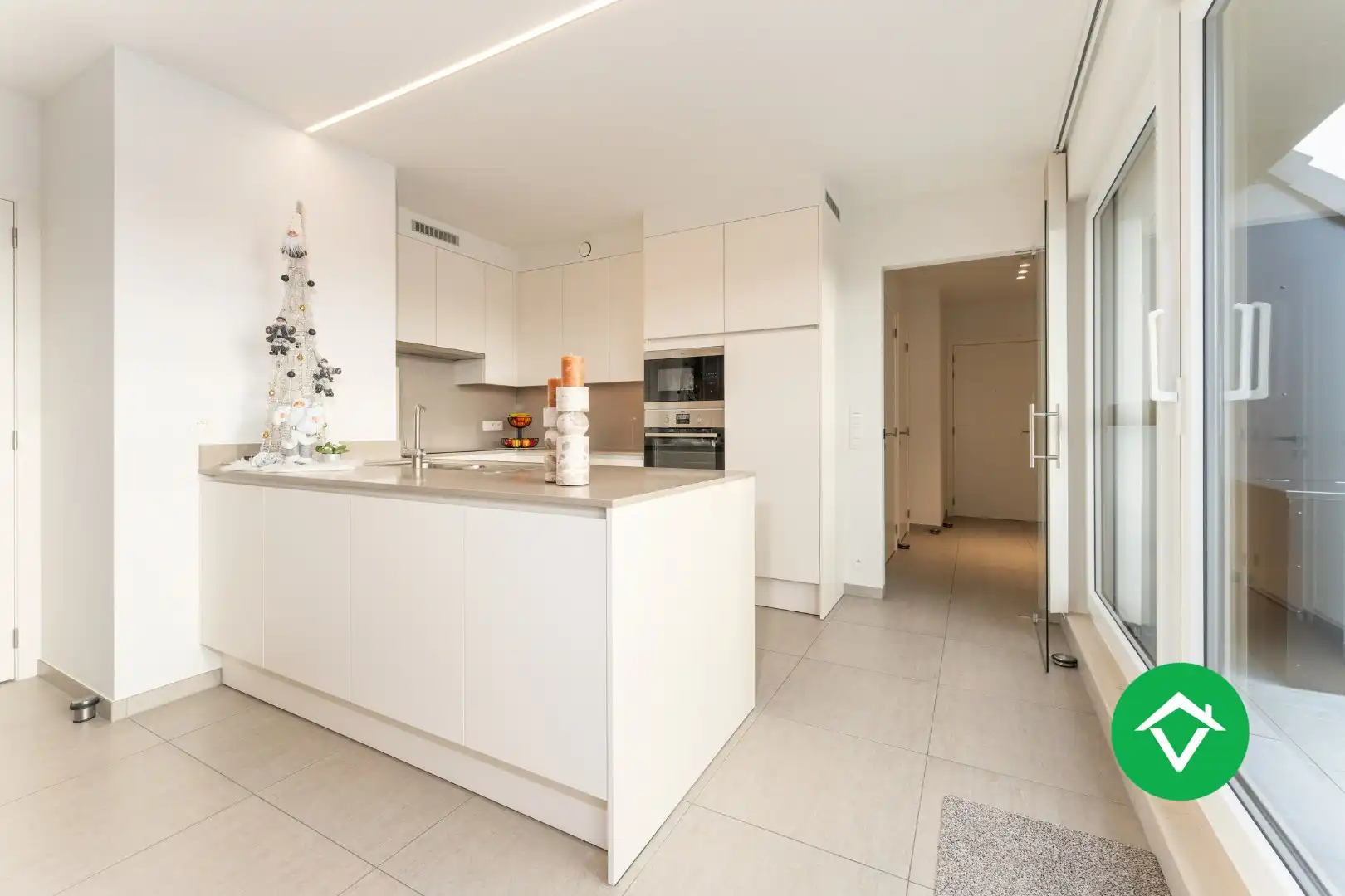 Instapklaar appartement met 2 slaapkamers en volledig ingerichte zolder te Koekelare foto 11