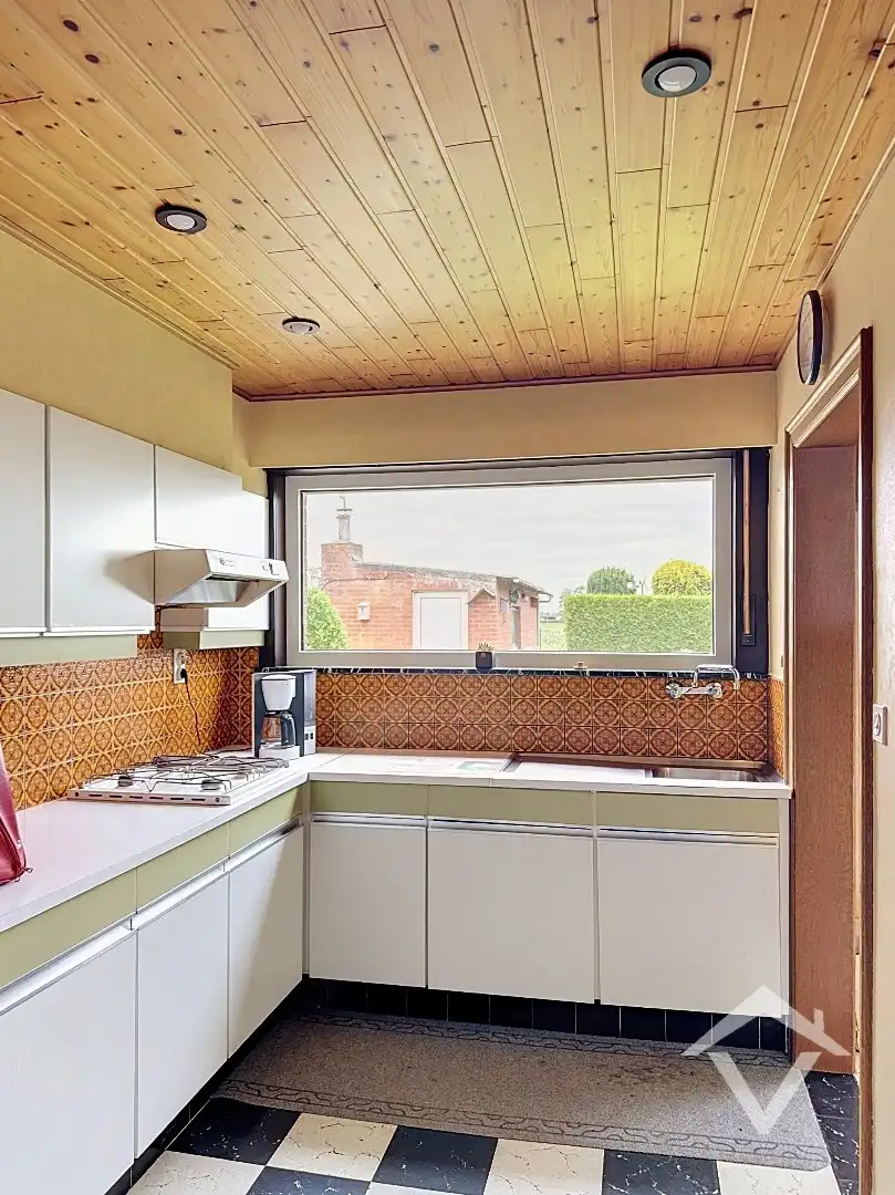 Woning met 3 slaapkamers en garage te Ichtegem  foto 9