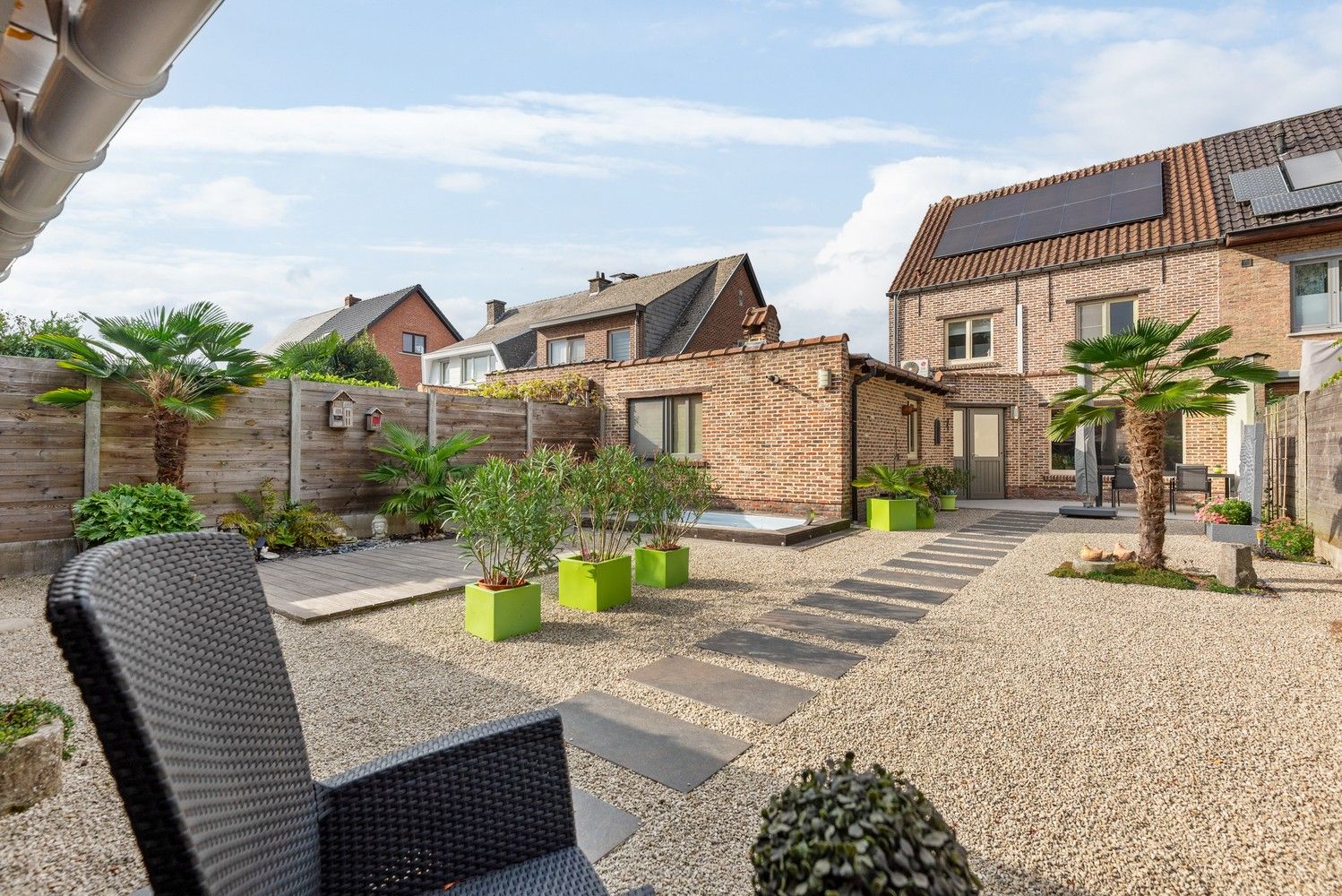 Instapklare woning met 3 slaapkamers en prachtige tuin te Walem foto 3