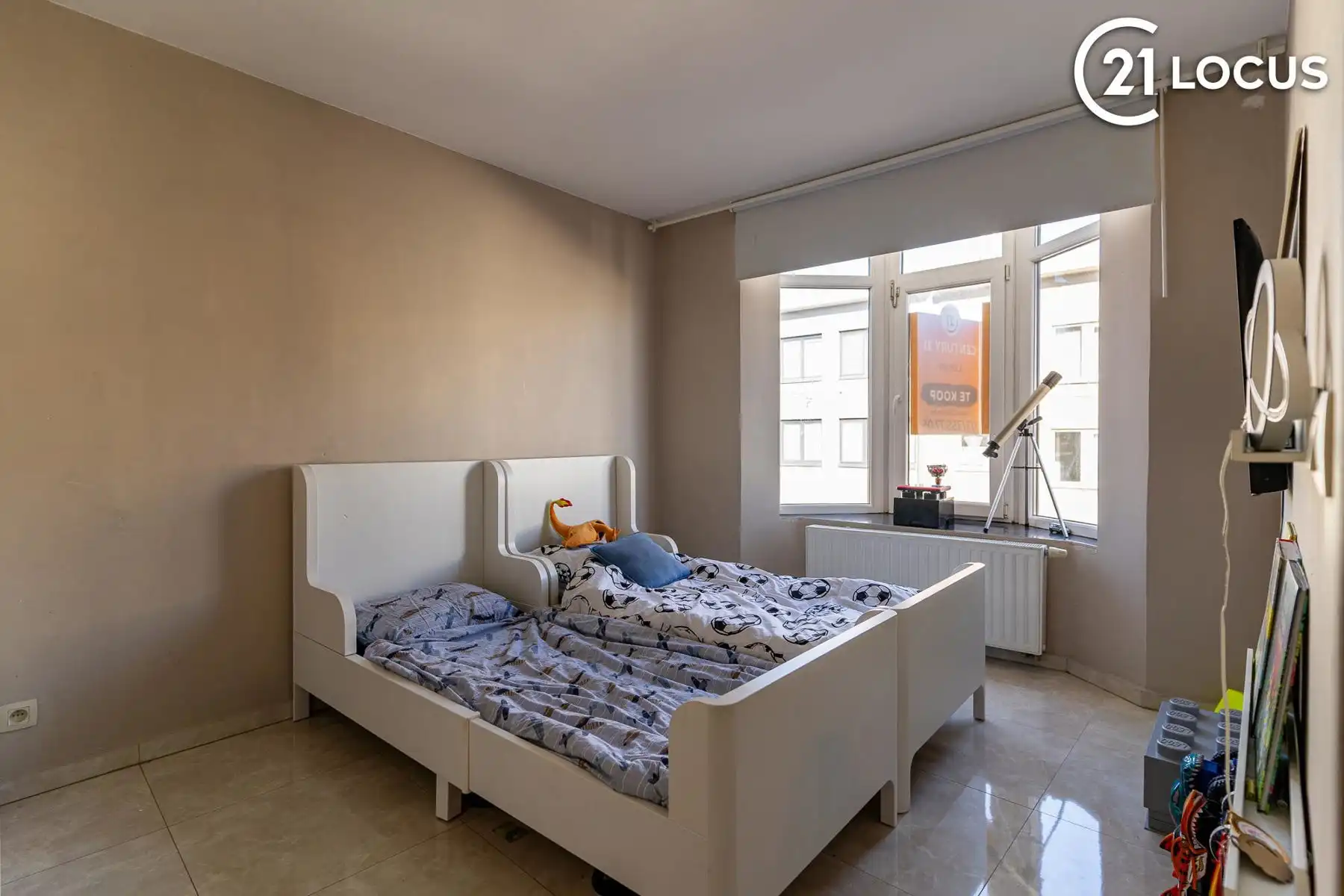 Instapklare gezinswoning met 4 slaapkamers in Zwijndrecht foto 9