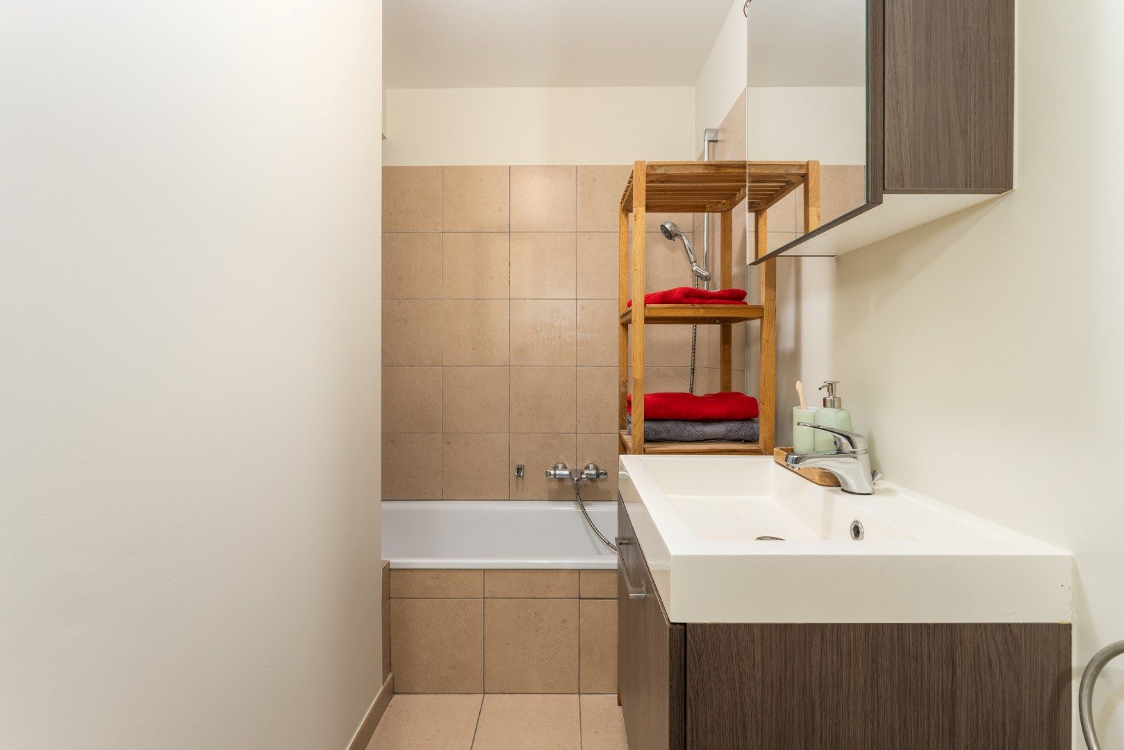 Rustig gelegen 2-slaapkamerappartement in een recent gebouw nabij zee en station – EPC B foto 11