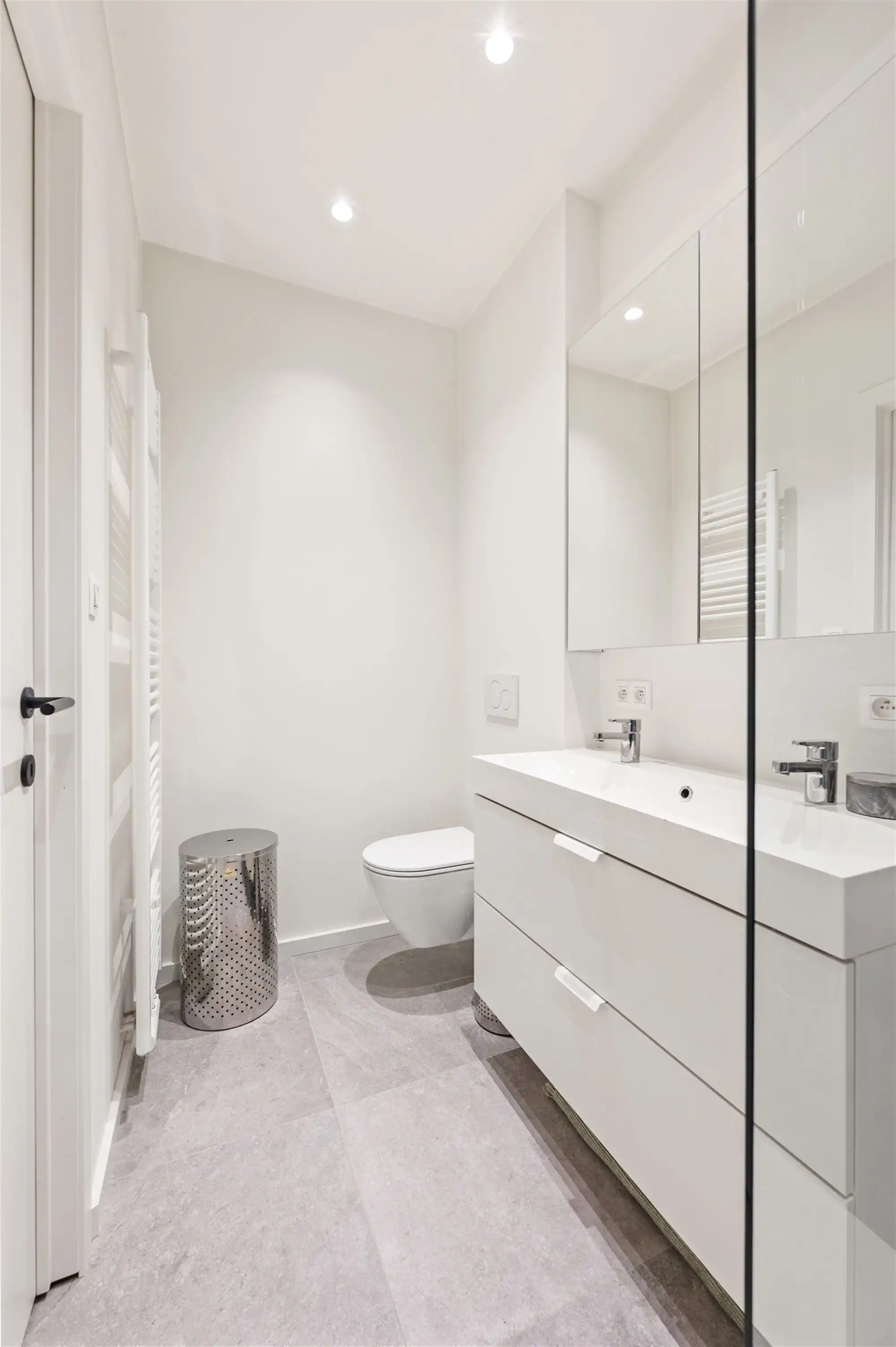 Ruim gemeubeld dakappartement met 3 slk's en terras foto 17
