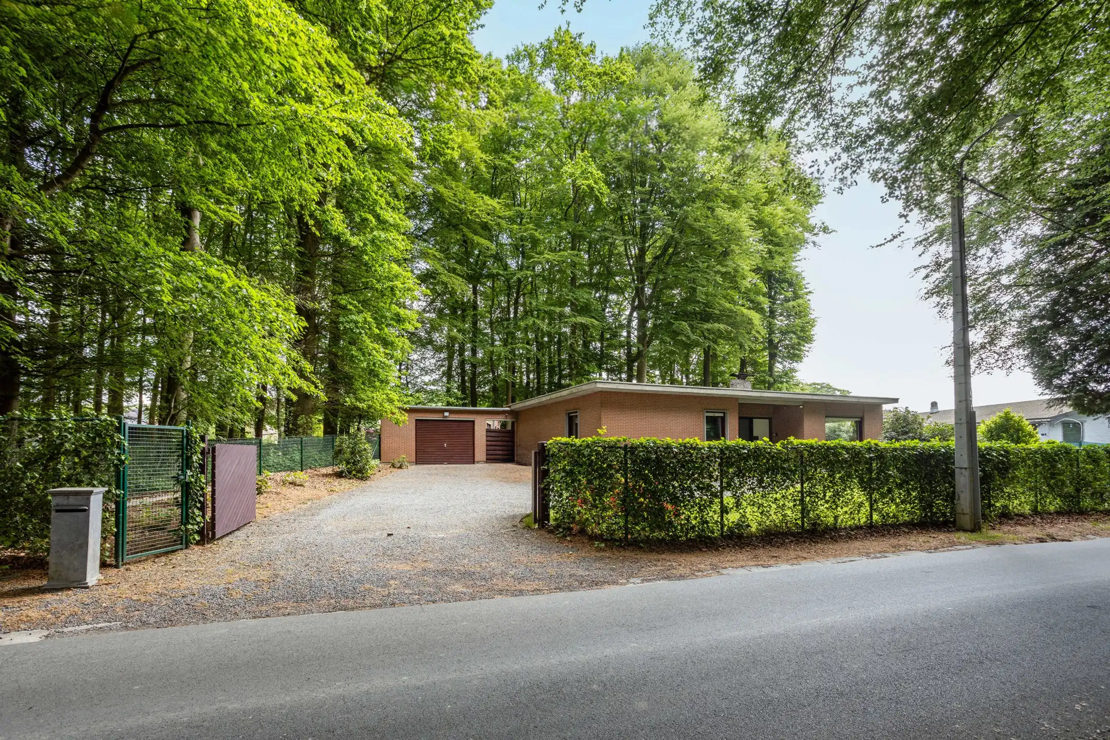Te moderniseren bungalow met bos in Louise-Marie foto 2