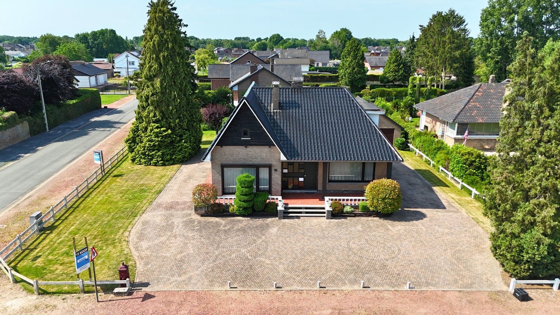 ()=>{if(producerUpdateValueVersion(node),producerAccessed(node),node.value===ERRORED)throw node.error;return node.value} Weg naar Zutendaal 67 - 3630 Opgrimbie