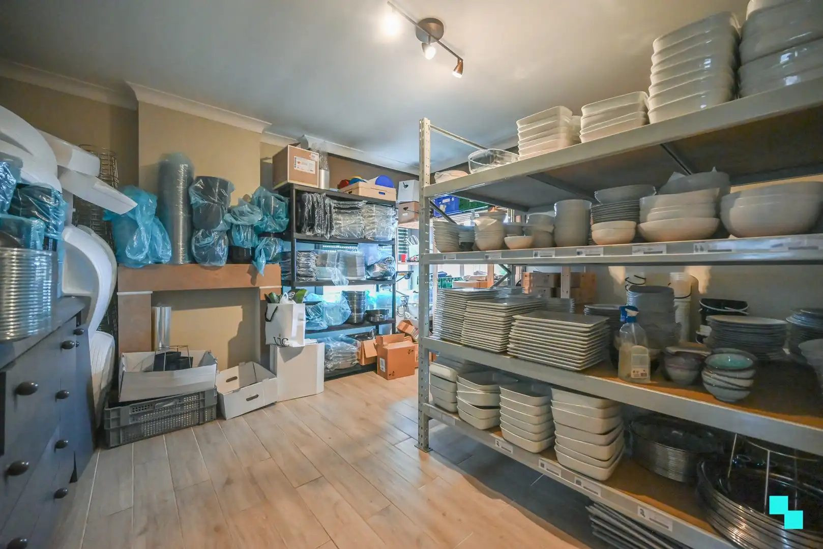 Multifunctionele handelszaak met loods en appartement in Anzegem! foto 22