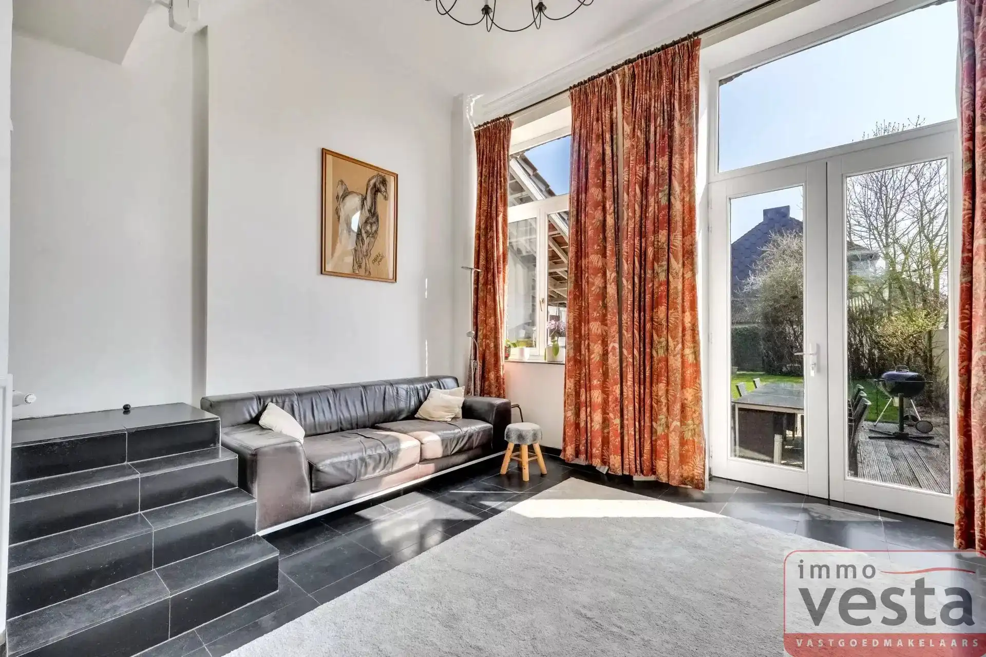 Karaktervolle woning met zwembad en ingerichte leefzolder foto 10