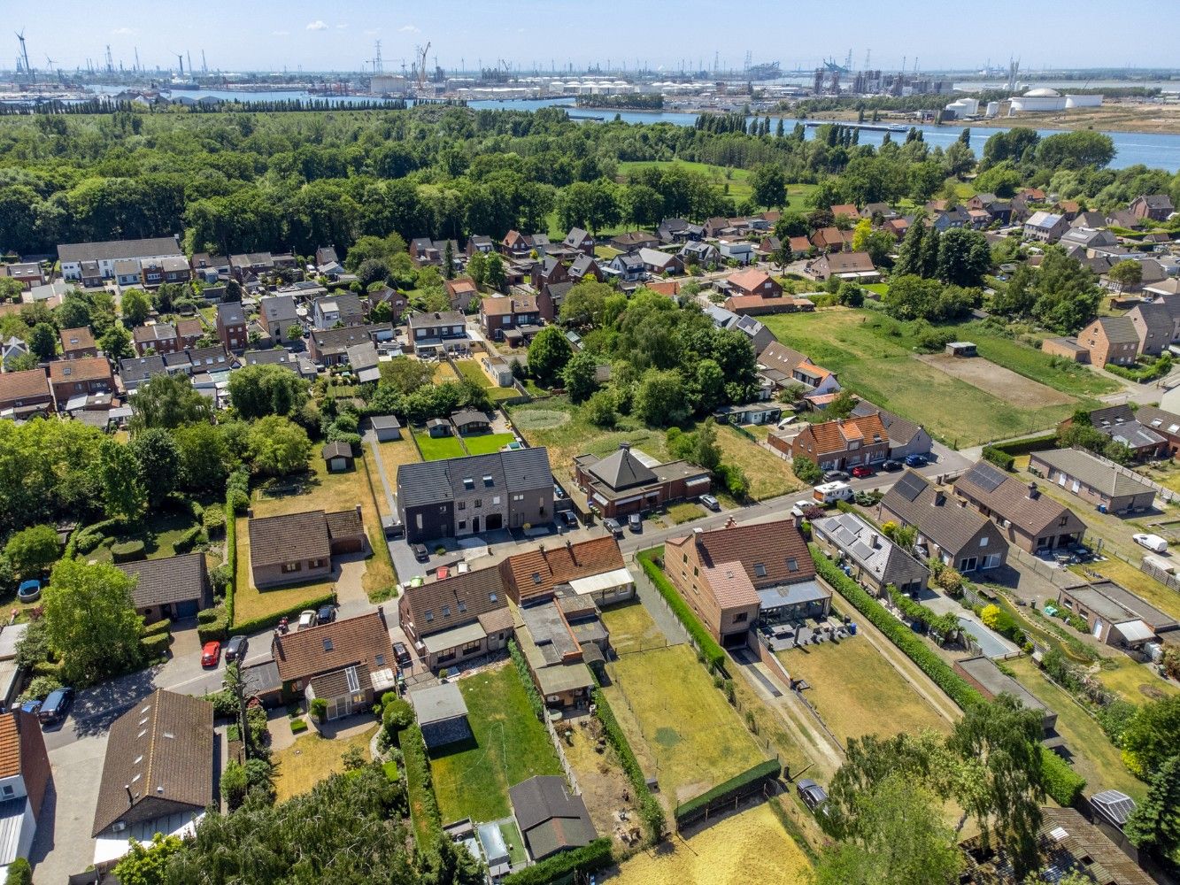 Tof gelegen, te renoveren woning met 2 slpk., garage en tuin foto 38