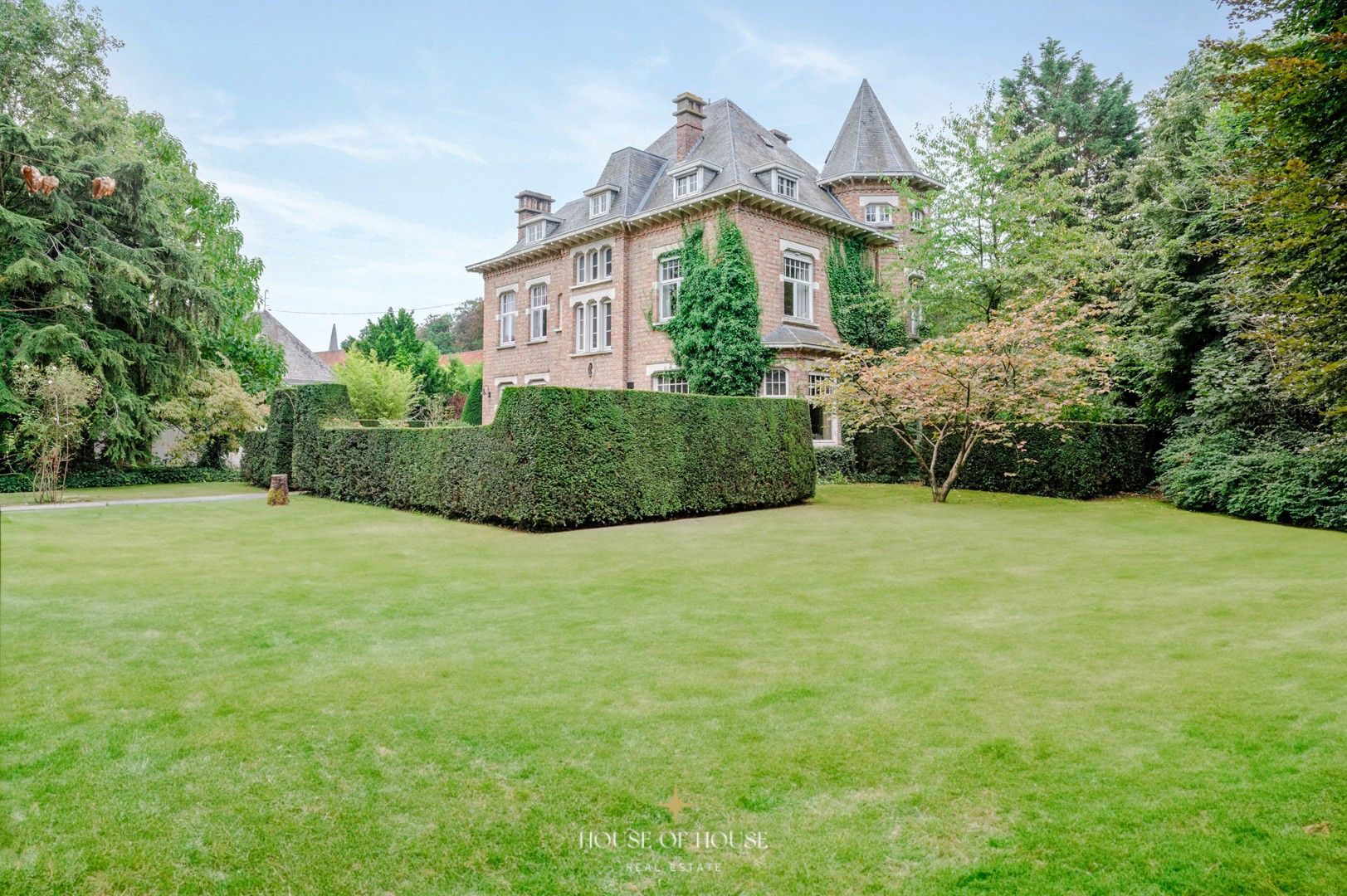 Kasteelvilla met prachtige tuin en zonder renovatieverplichting foto 2