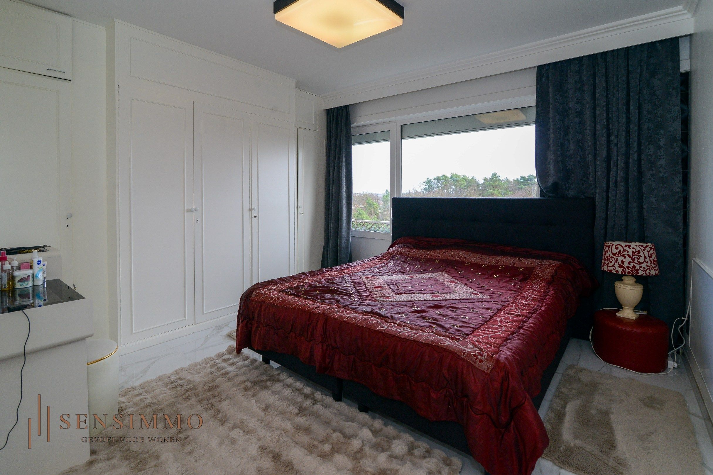 Lichtrijk en ruim 4 slaapkamer appartement met parking vlakbij Genk centrum! foto 13