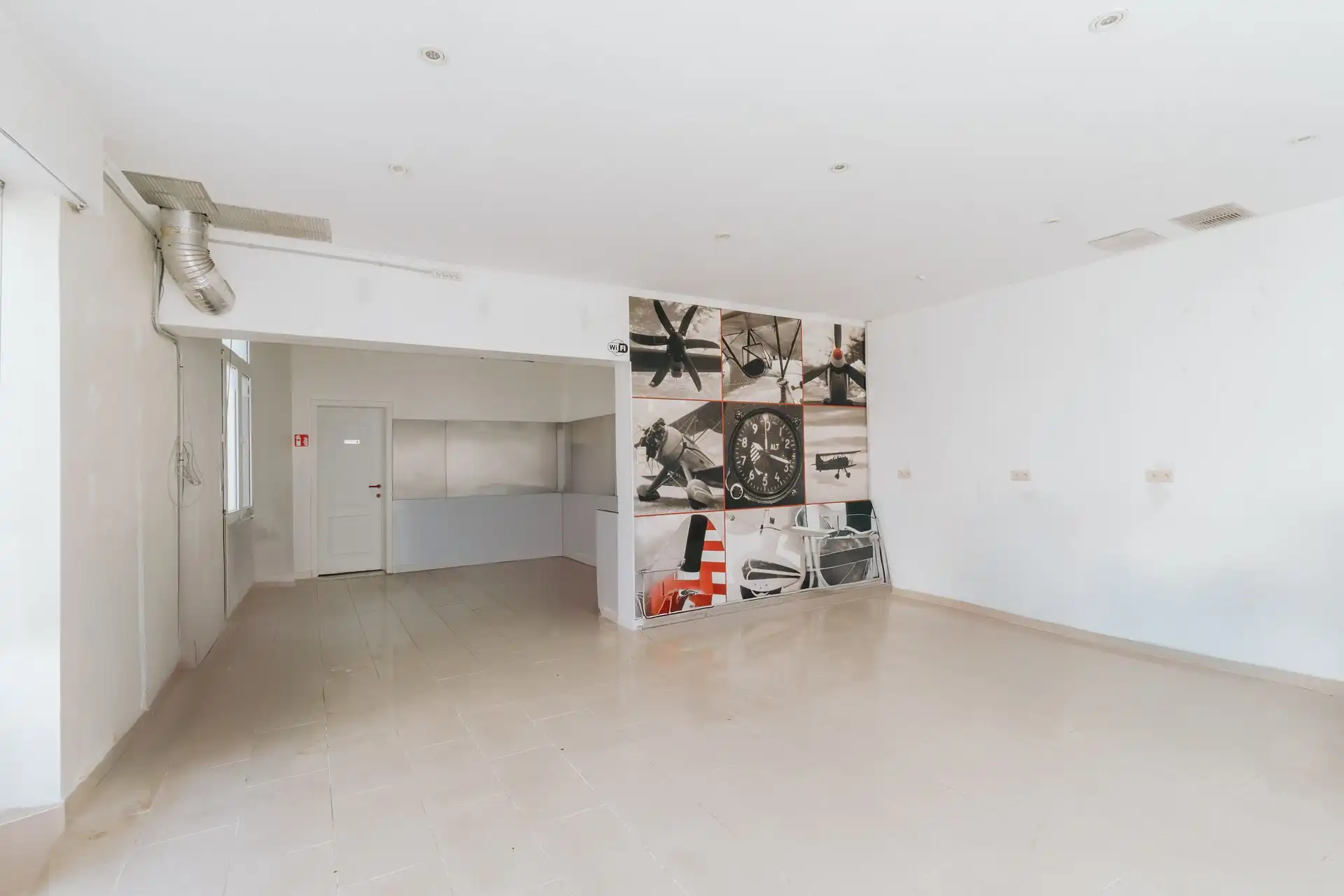 Uitstekend gelegen commercieel pand te Schoten foto 5