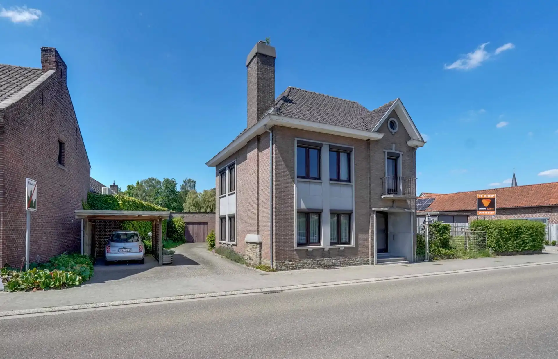 Ruime gezinswoning met 3 slaapkamers, garage en tuin foto 13