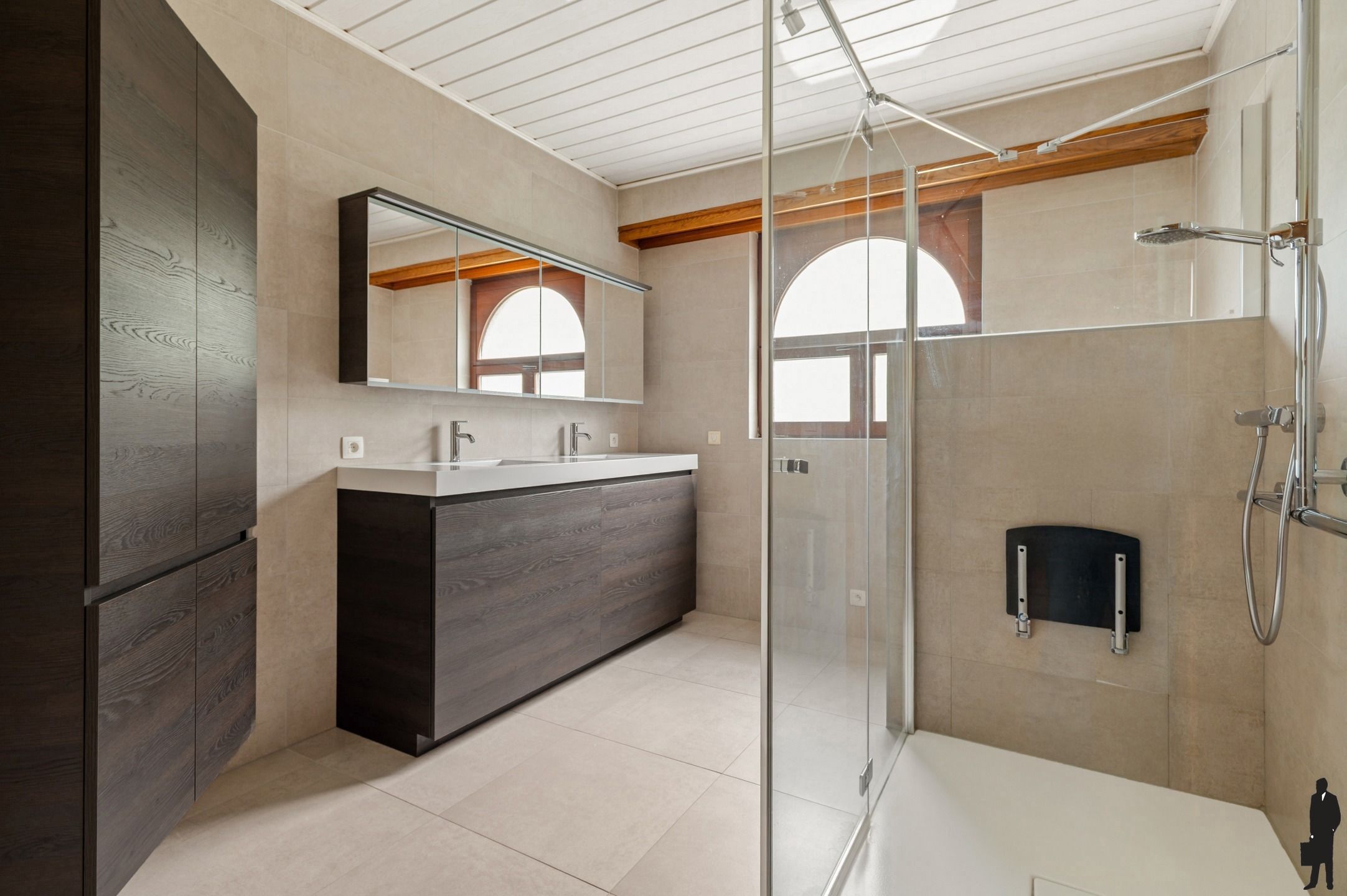 Provençaalse gelijkvloers villa op prachtig perceel van ca. 2.316 m² op de grens met Schilde. foto 17