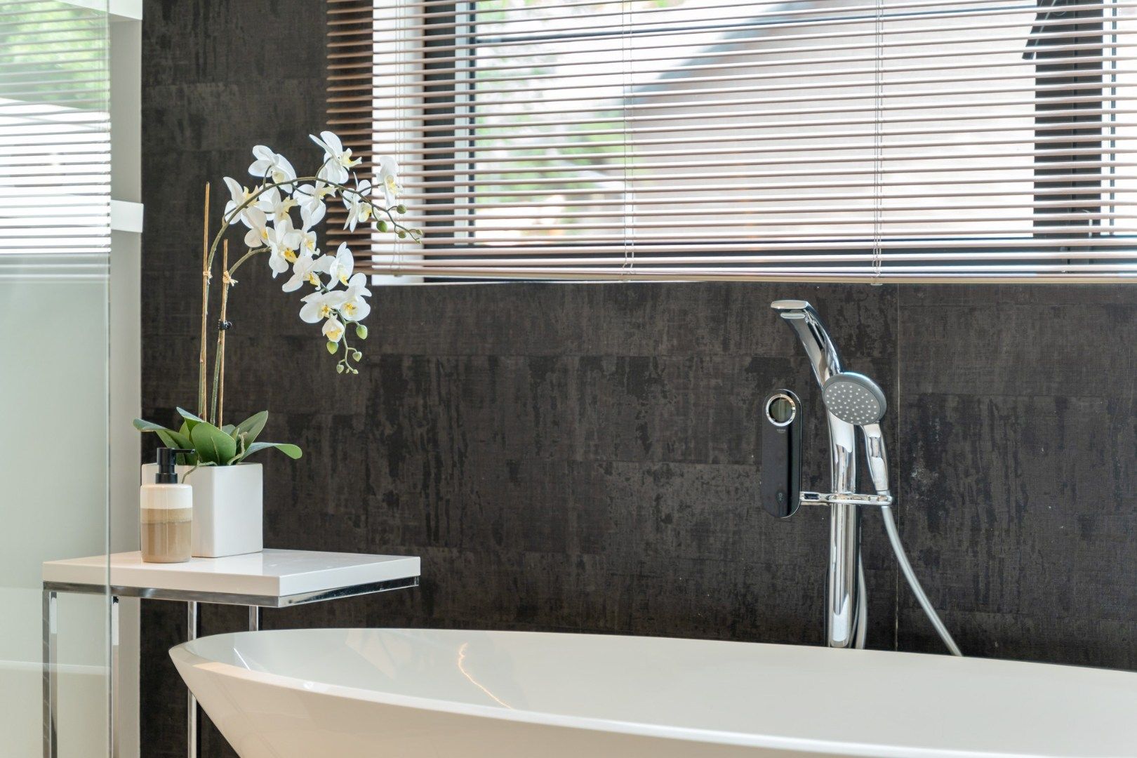 Unieke designvilla met zwembad en panoramisch uitzicht op het Albertkanaal foto 28