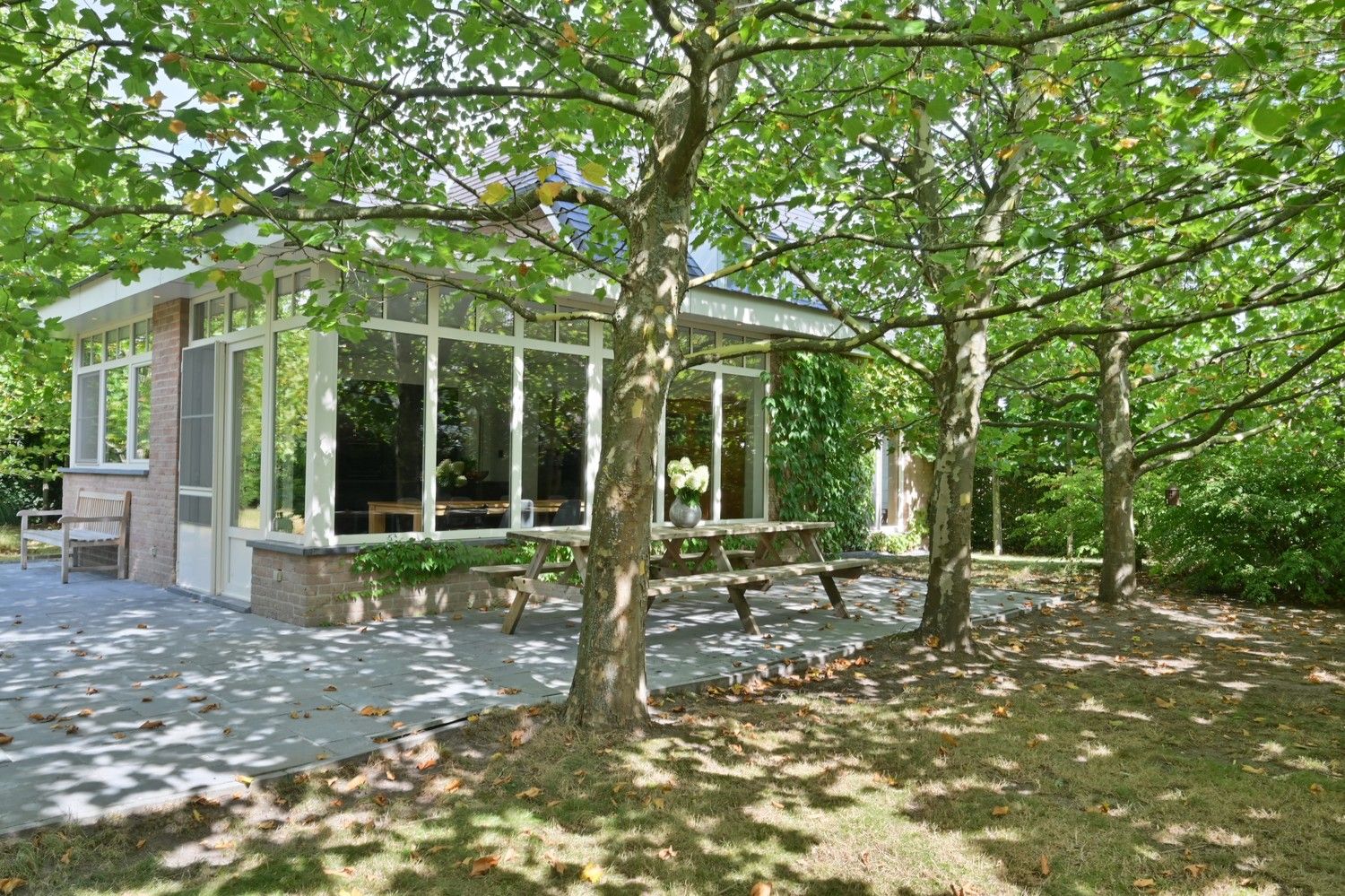 Royale gezinswoning met prachtige leefkeuken op een perceel van 19a, grenzend aan natuurgebied foto 31