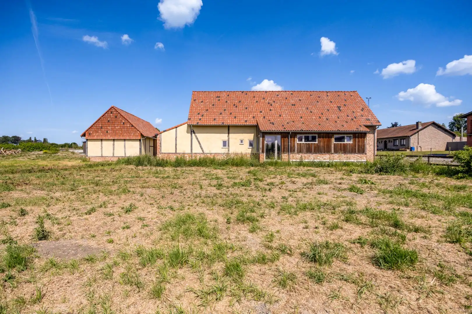UNIEKE VIERKANTSHOEVE met paardenstallen op 7,34 hectare met vergunning voor zwembad en poolhouse foto 30