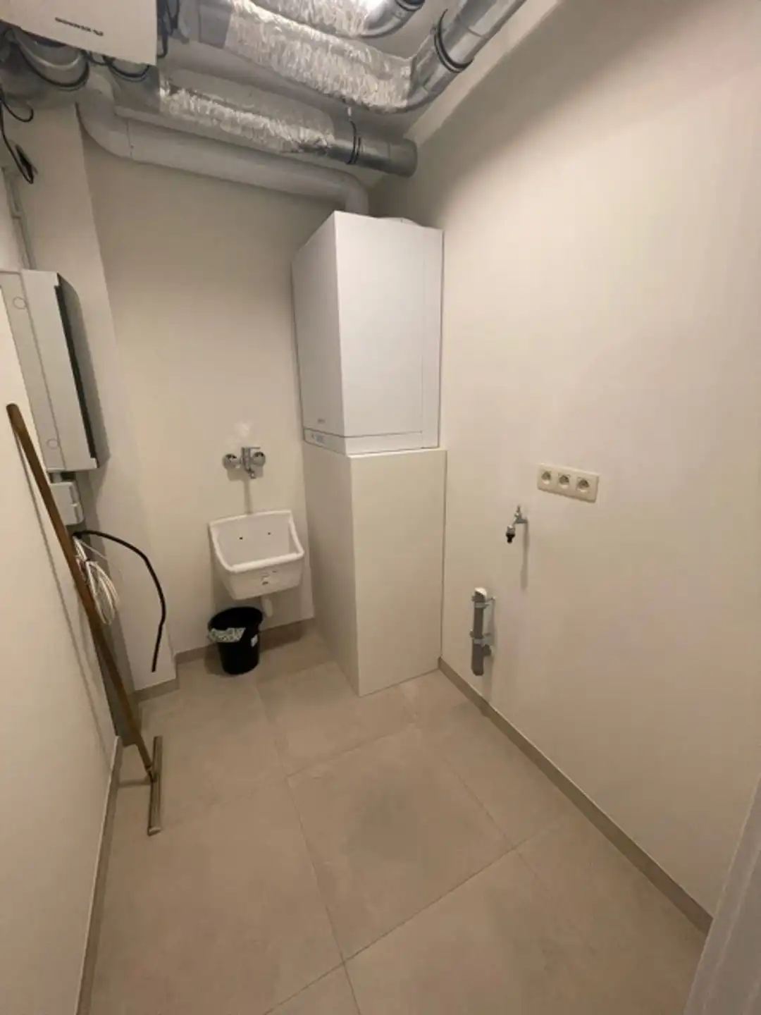 Gelijkvloers BEN appartement met terras en garage foto 10