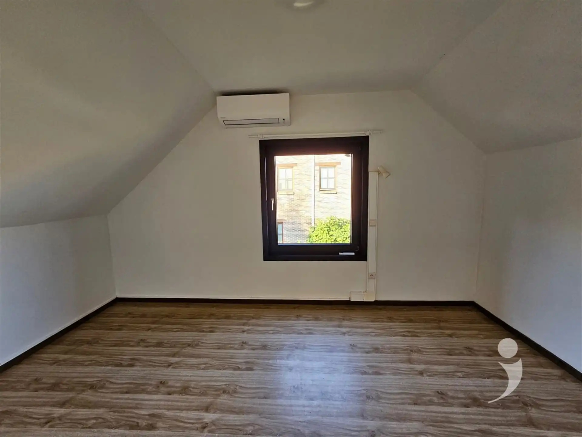 huis met tuin  foto 20