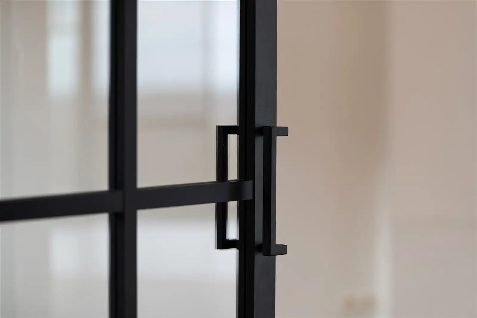 Instapklare volledig vernieuwde gezinswoning met tuin op 4are60 foto 4