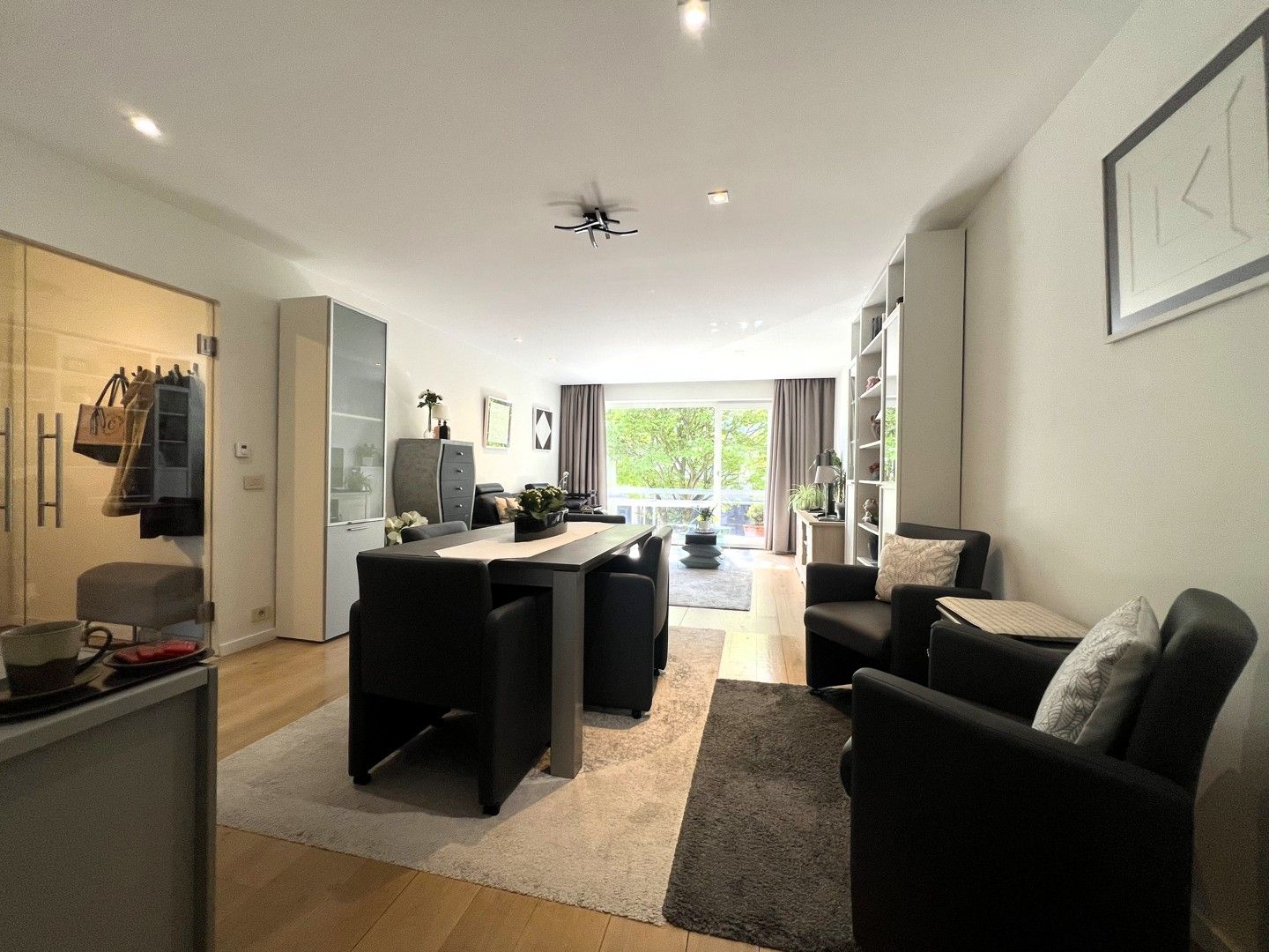 Instapklaar appartement met centrale ligging foto 2