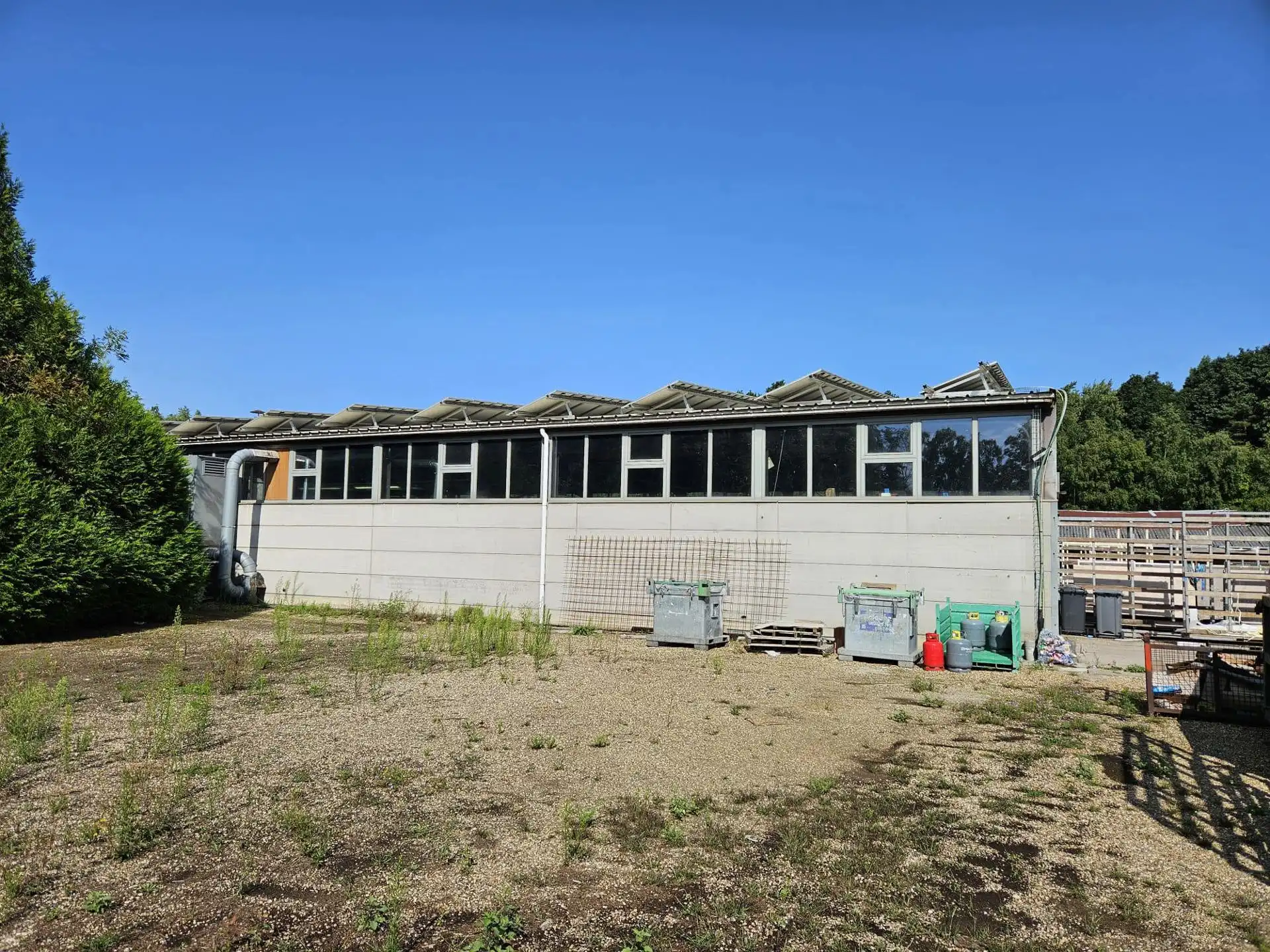 TE HUUR - BEDRIJFSHAL GENK 1000m² (opdeelbaar) - Woudstraat foto 2