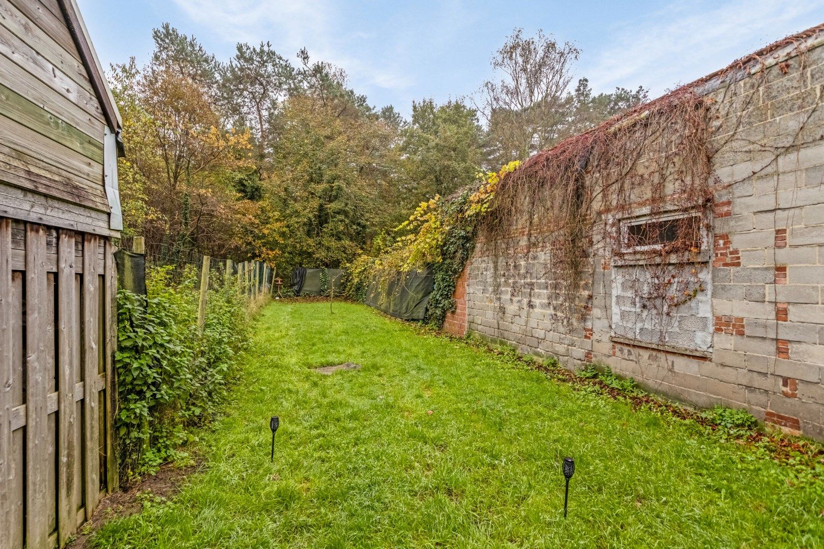Rustig en groen gelegen woning op een perceel van ca 24a !  foto 26