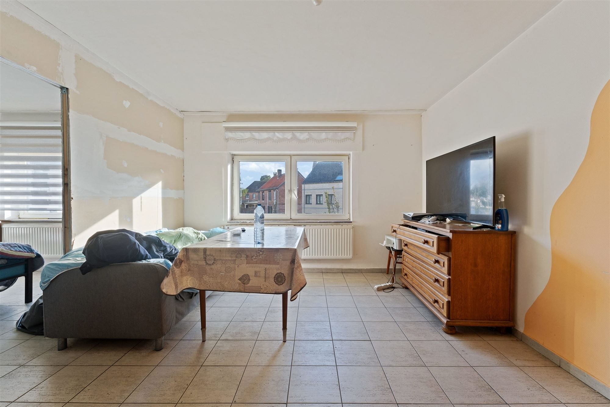 GERENOVEERD (2021) HANDELSPAND VAN 206 m2 MET EEN TE RENOVEREN BOVENLIGGEND APPARTEMENT (124 m2) MET 2 SLAAPKAMERS GELEGEN TE BERINGEN foto 12