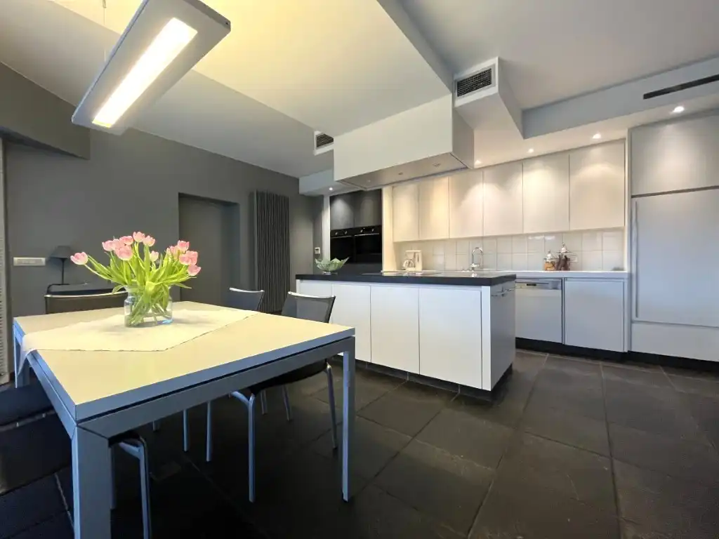 Moorslede - Karaktervolle herenwoning met licht, ruimte en veelzijdige mogelijkheden foto 11