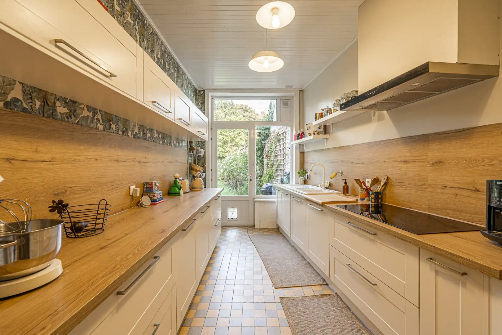 Ruime, instapklare woning met 3 slaapkamers en grote tuin in Menen foto 10