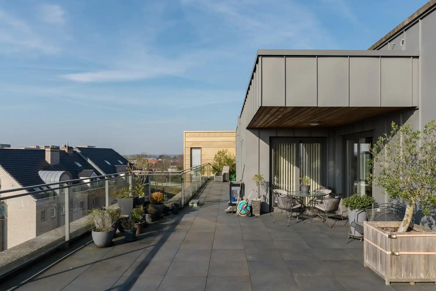 Prachtig penthouse met zeer groot terras en daktuin op het zuiden met 2 slaapkamers en 2 badkamers. foto 36