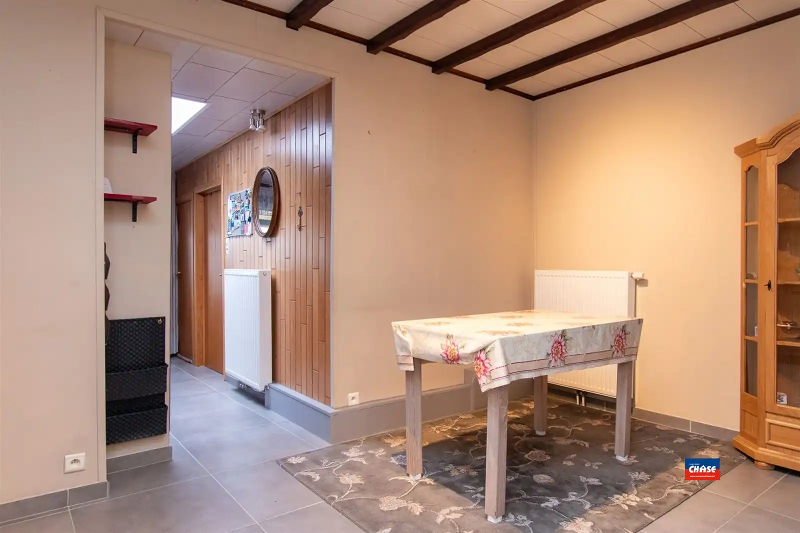 Op te frissen rijwoning met 4 slaapkamers op een rustige locatie foto 5