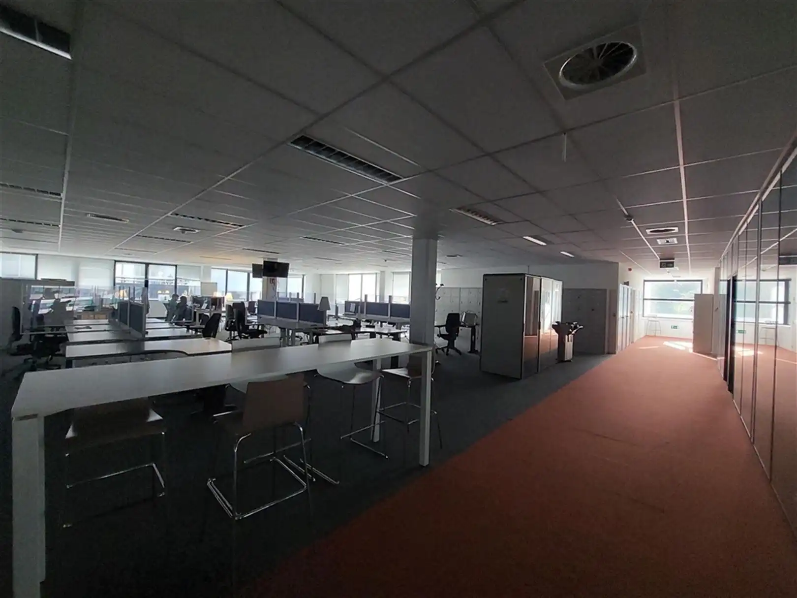  COMMUNICATION CENTRE: 1.160m² foto 13