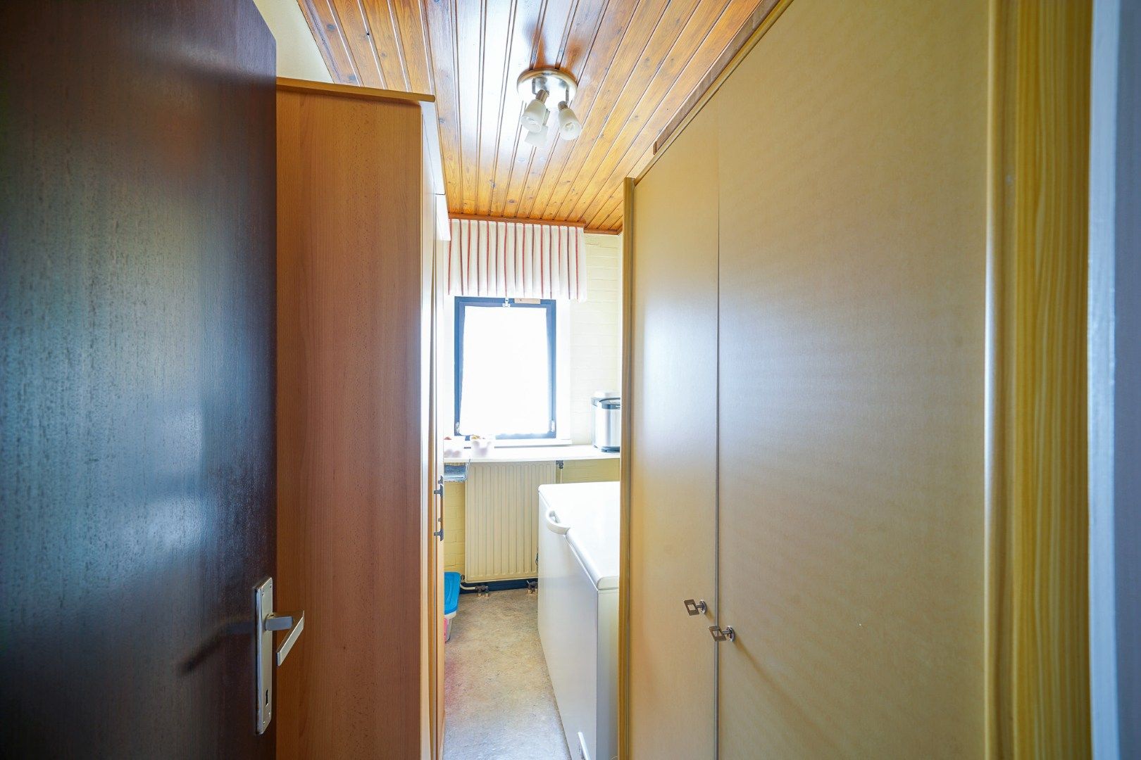 Perfect onderhouden bungalow met 3 slaapkamers op zonnig perceel in Roksem! foto 17