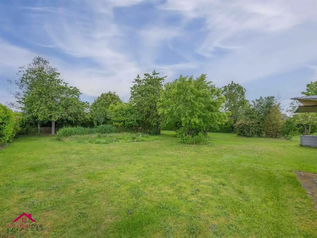 Karaktervolle, vrijstaande woning op riant perceel foto 10