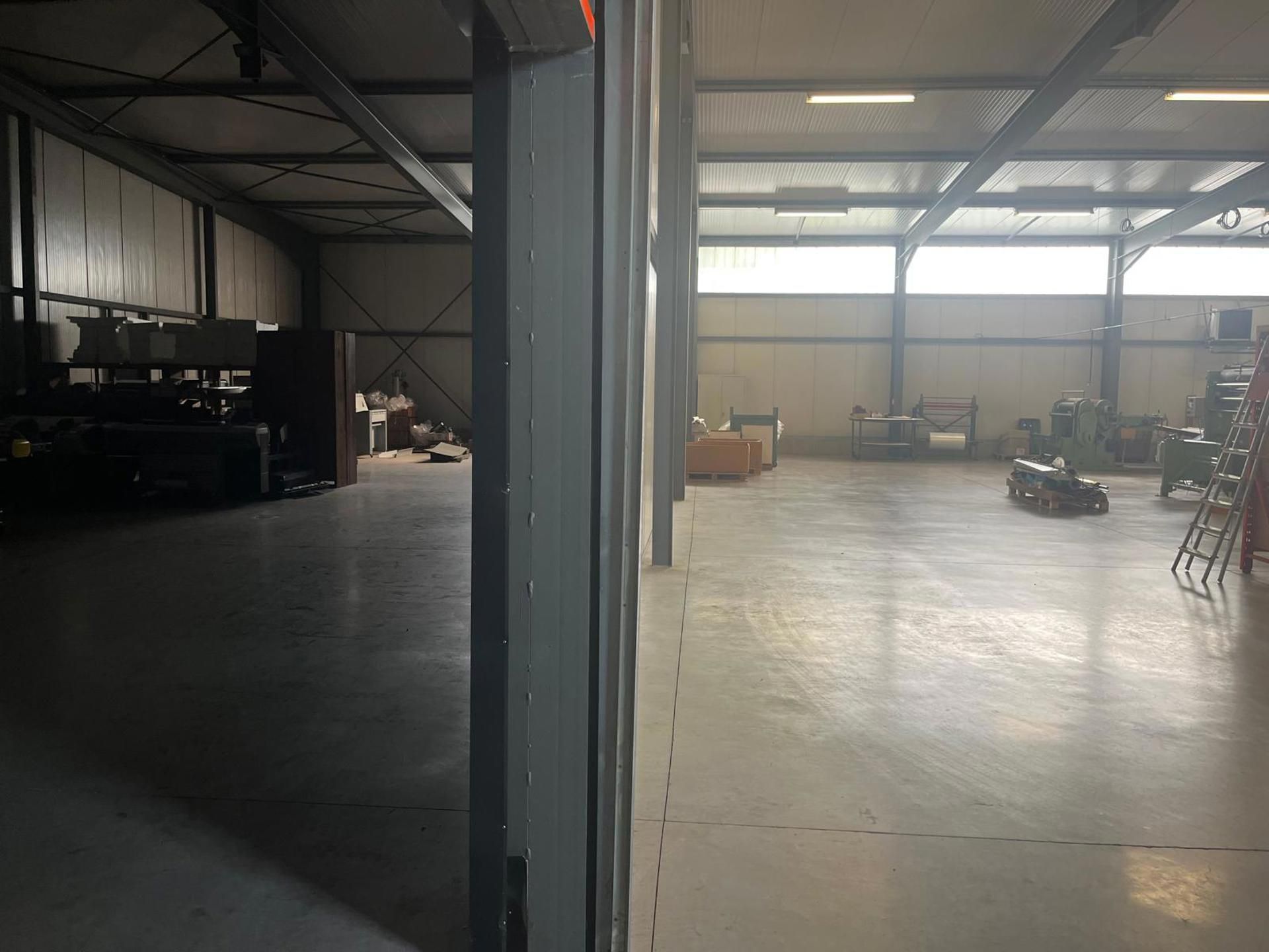 Lier: Magazijn 1.050m² met loskade en kantoor foto 9