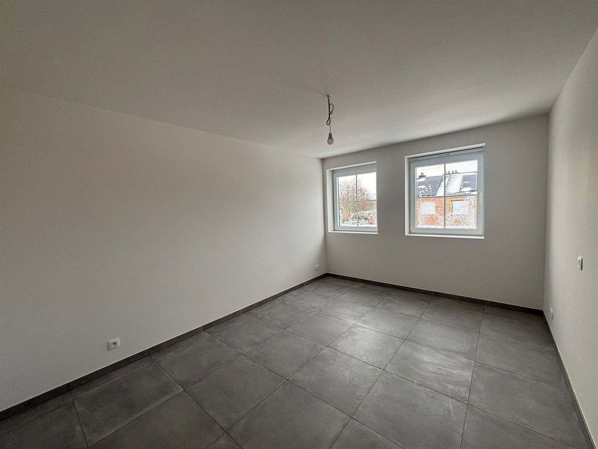 Rustiggelegen, hoogwaardig afgewerkte nieuwbouwwoning nabij het centrum! foto 19