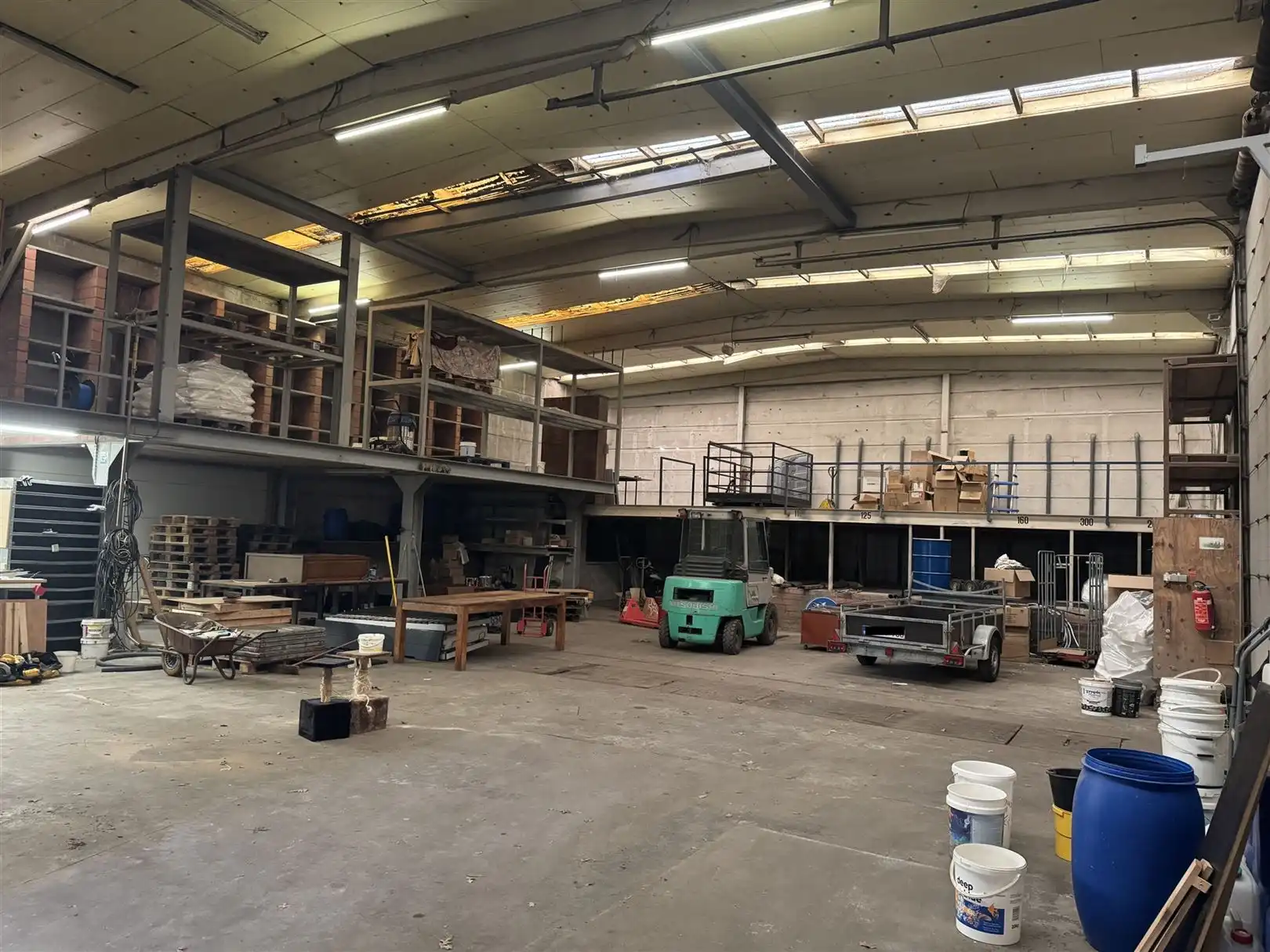 Woning met kantoren en magazijn van 1500m² foto 27