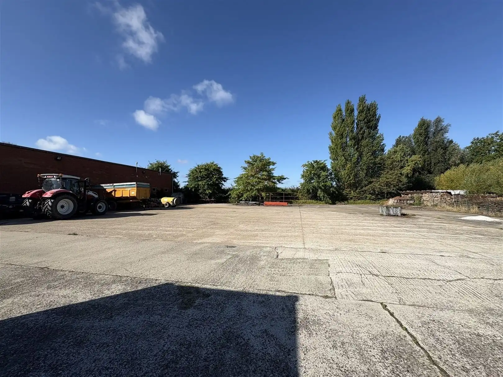 Woning met kantoren en magazijn van 1500m² foto 27