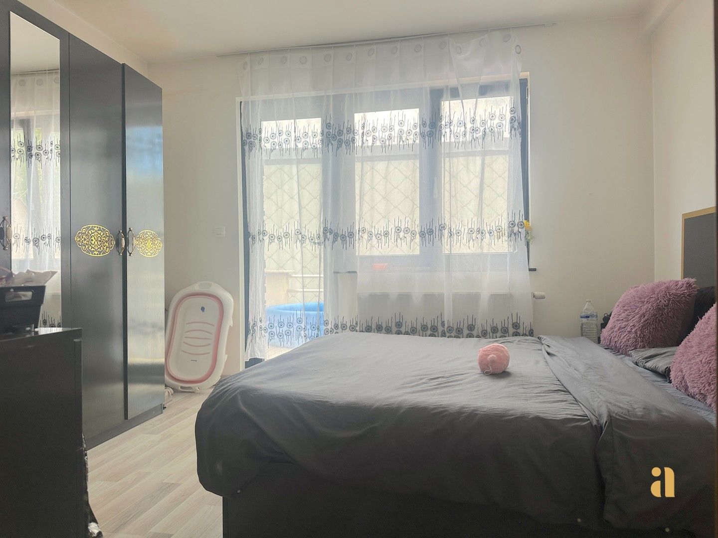 Woning met praktijkruimte of plek voor 2 gezinnen foto 21