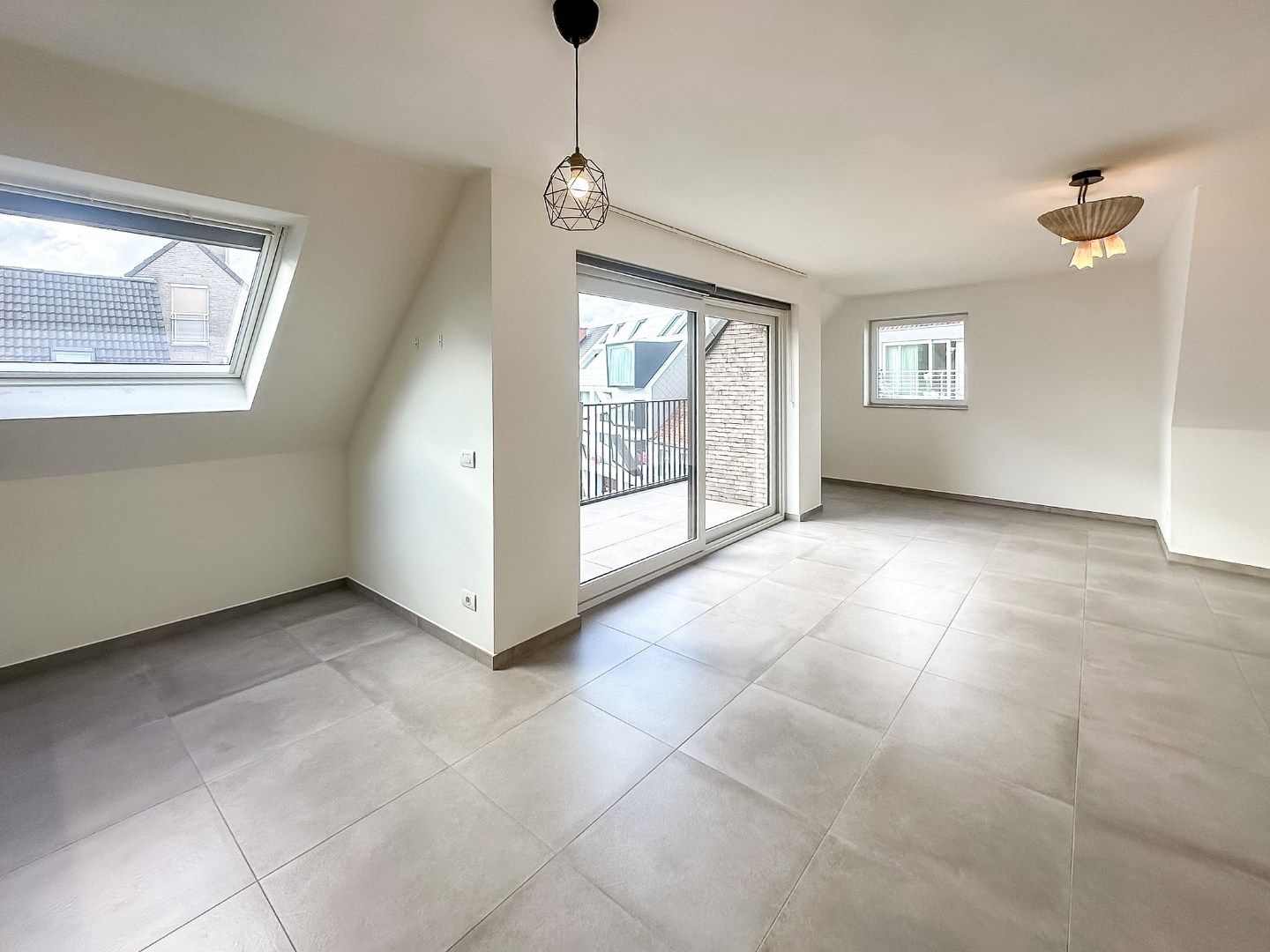 GEZELLIG EN MOOI APPARTEMENT OP TOPLIGGING! foto 3