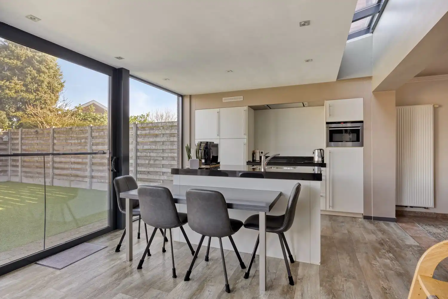 Energiezuinige gezinswoning met 4 slaapkamers, tuin en garage foto 10